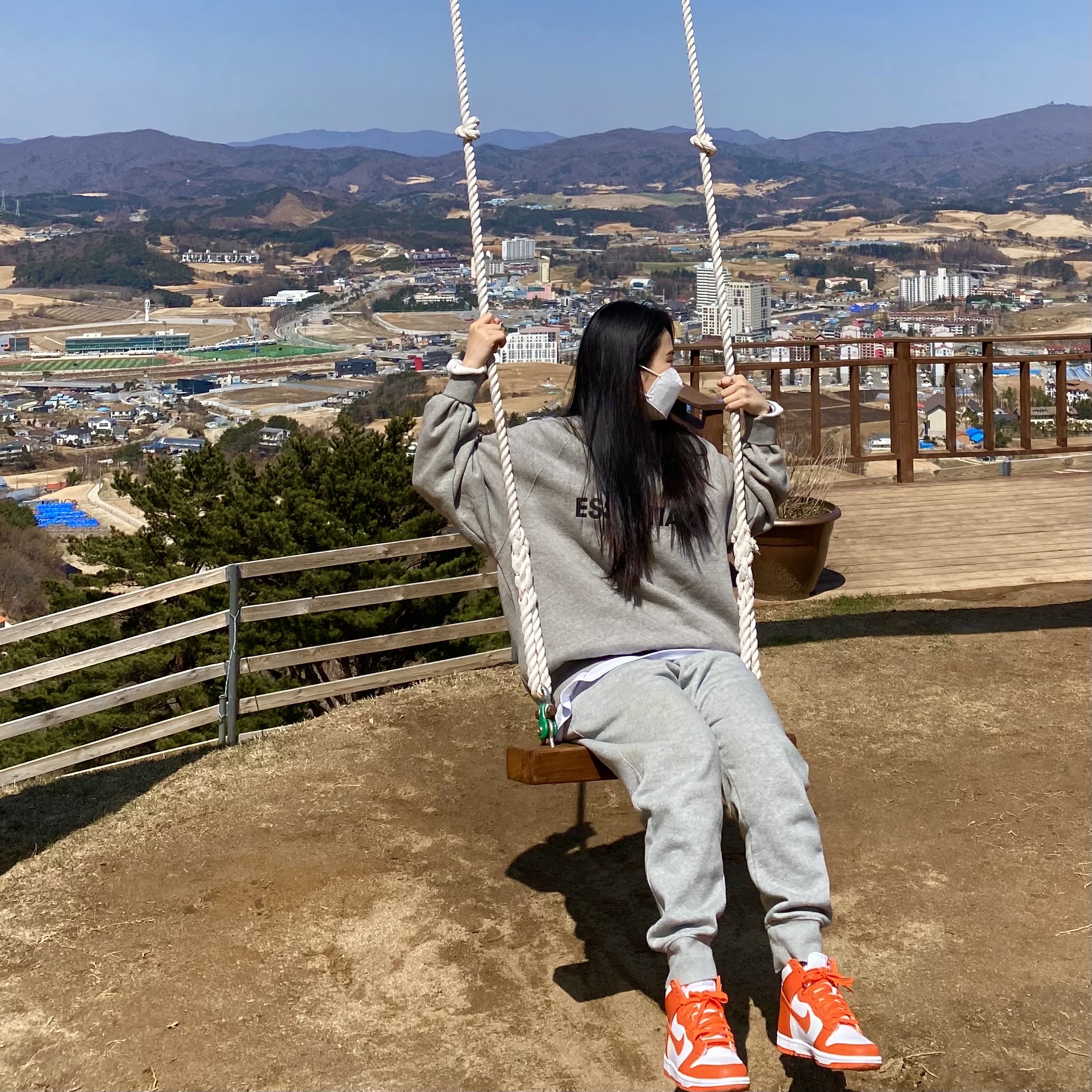 (W) Nike Dunk High Orange Blaze 착용 스타일