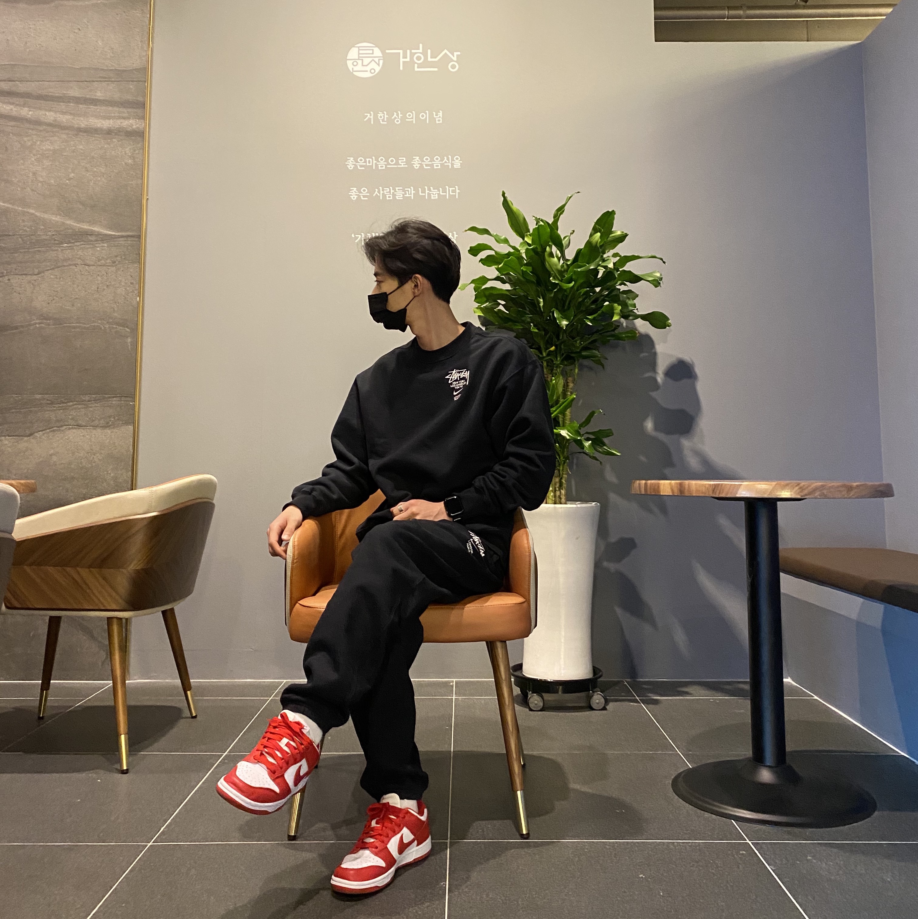 Nike x Stussy NRG ZR Fleece Pants Black - Asia, Nike x Stussy NRG ZR Fleece Crewneck Black - Asia 착용 스타일 - 1