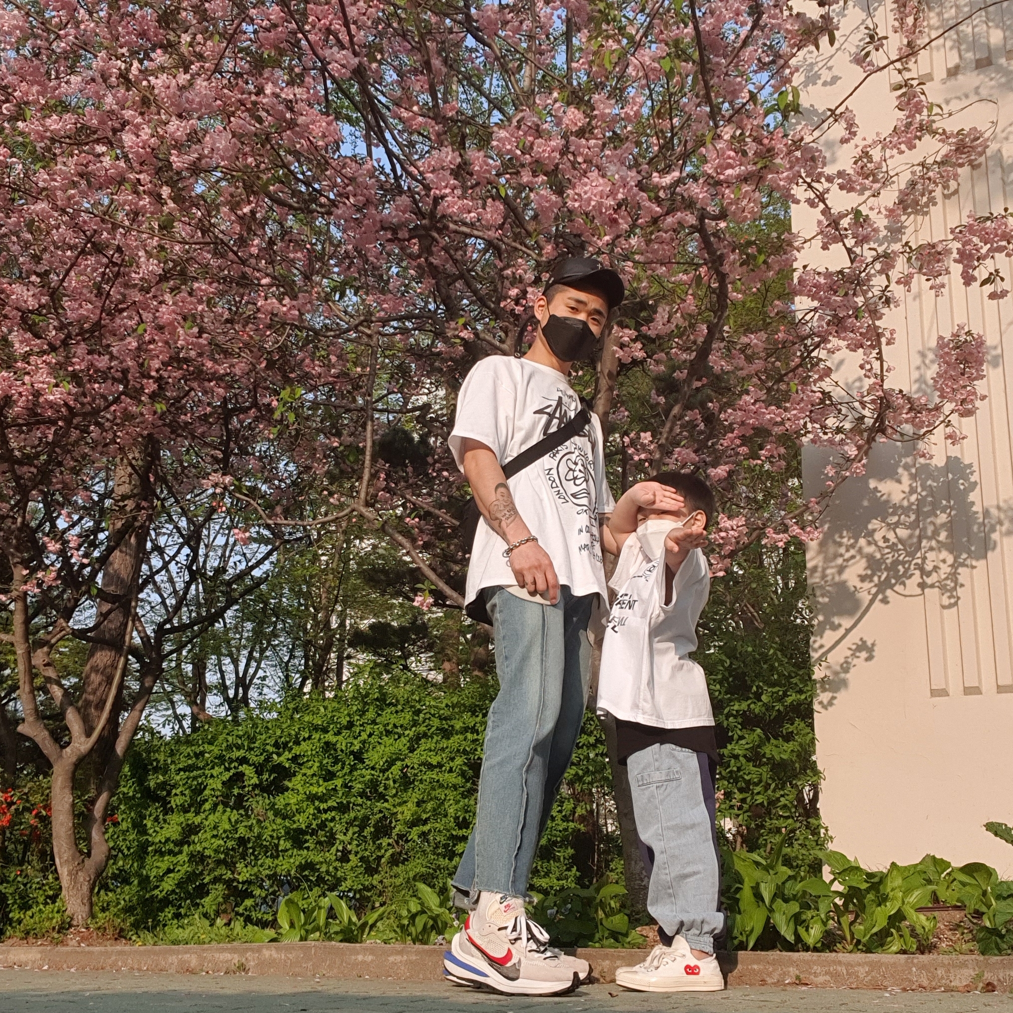 Stussy x Marc Jacobs 40 WT T-Shirt, Nike x Sacai VaporWaffle Royal Fuchsia 착용 스타일 - 2