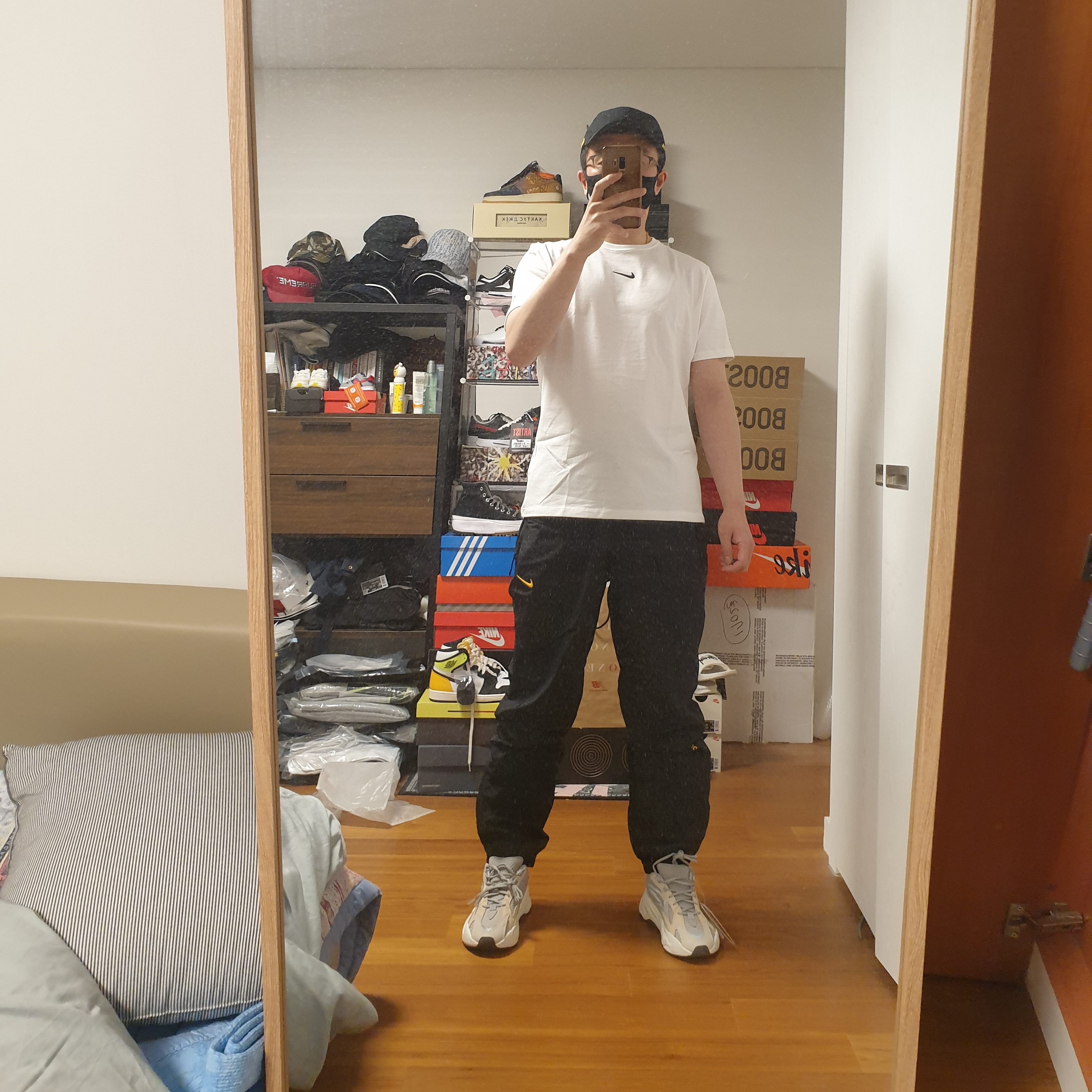 Nike x Drake Nocta NRG Short Sleeve Top White - Asia, Nike x Drake Nocta Essential Cap Black 착용 스타일 - 2