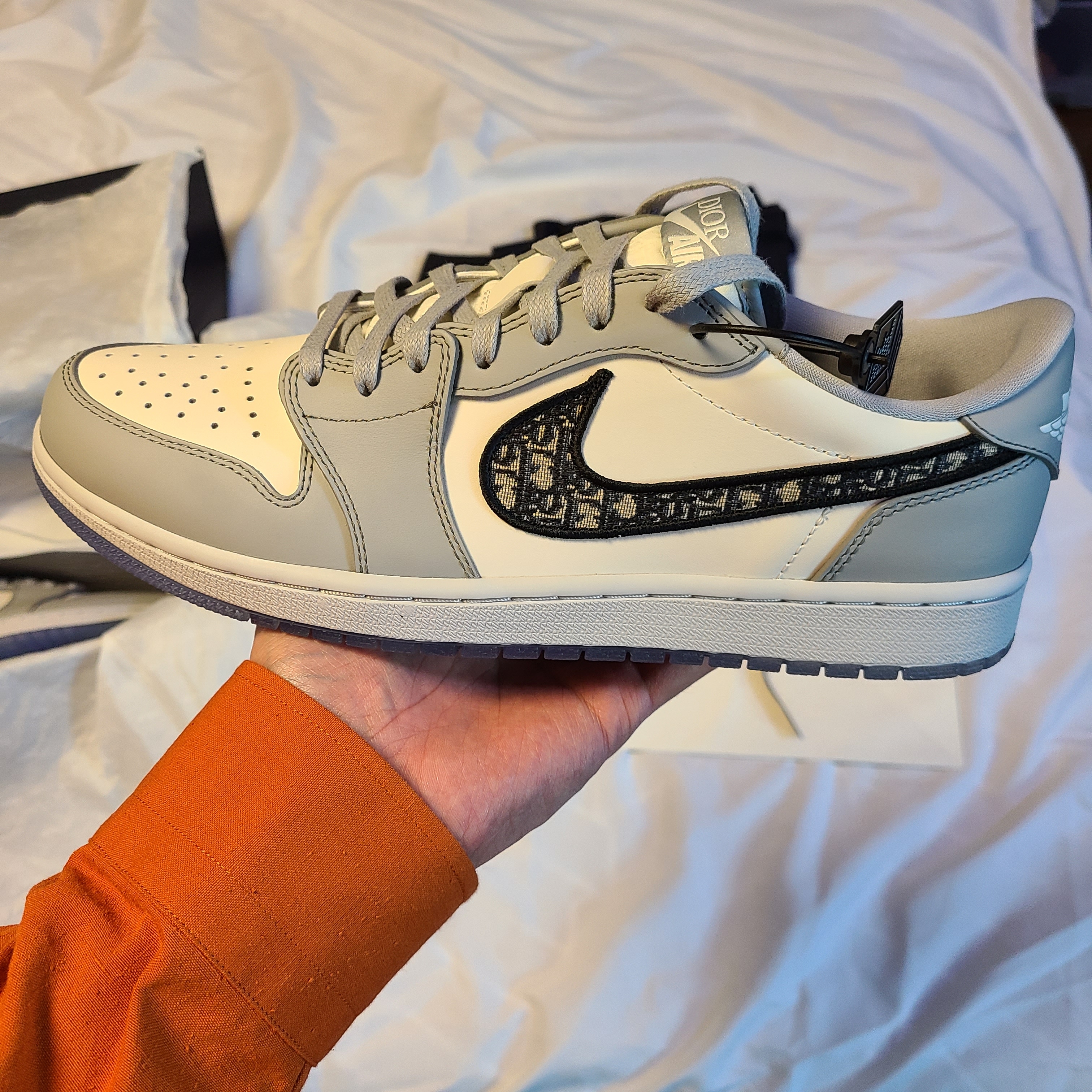 Jordan 1 x Dior Low OG 착용 스타일 - 2