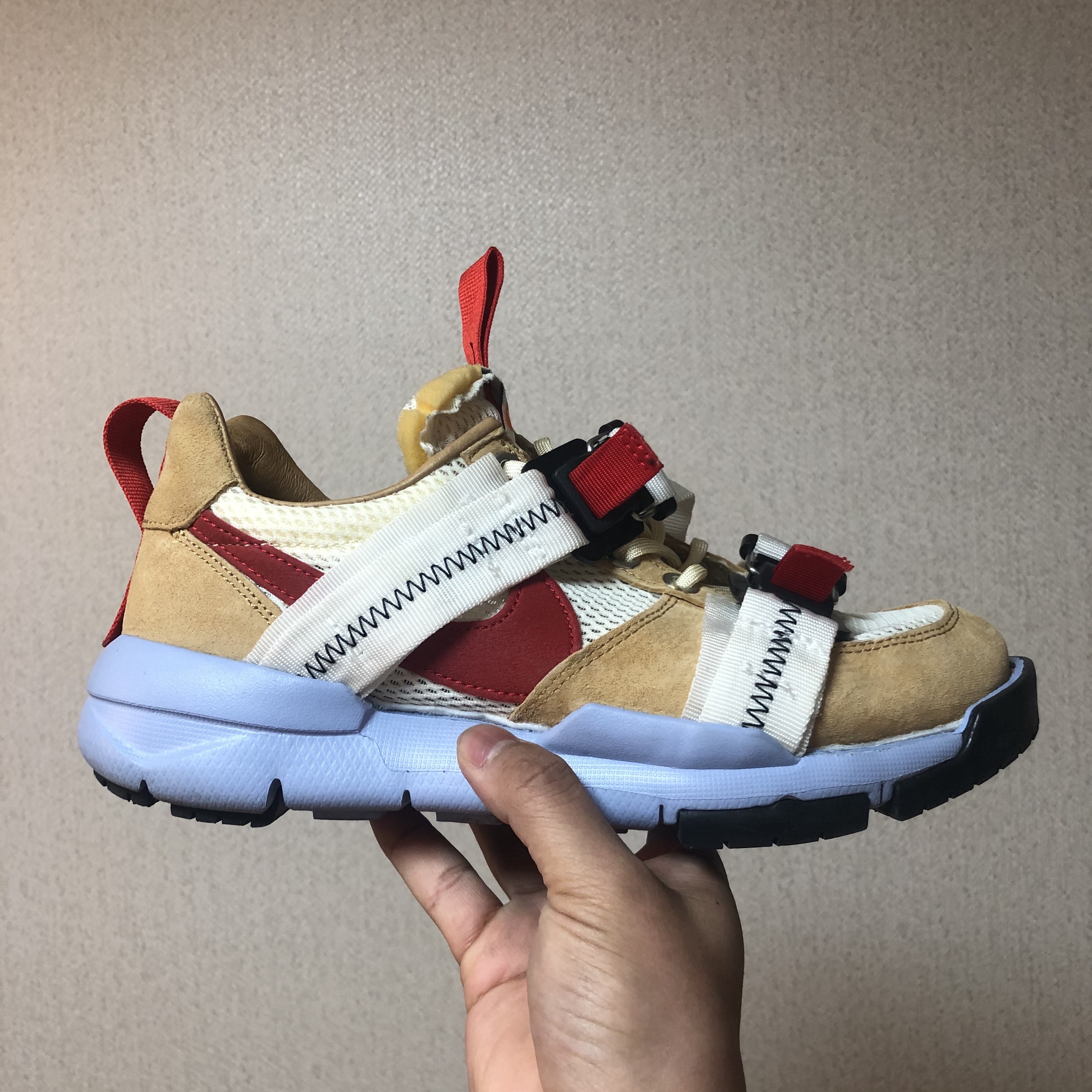 Nike x Tom Sachs Mars Yard Overshoe 3.0 착용 스타일 - 1