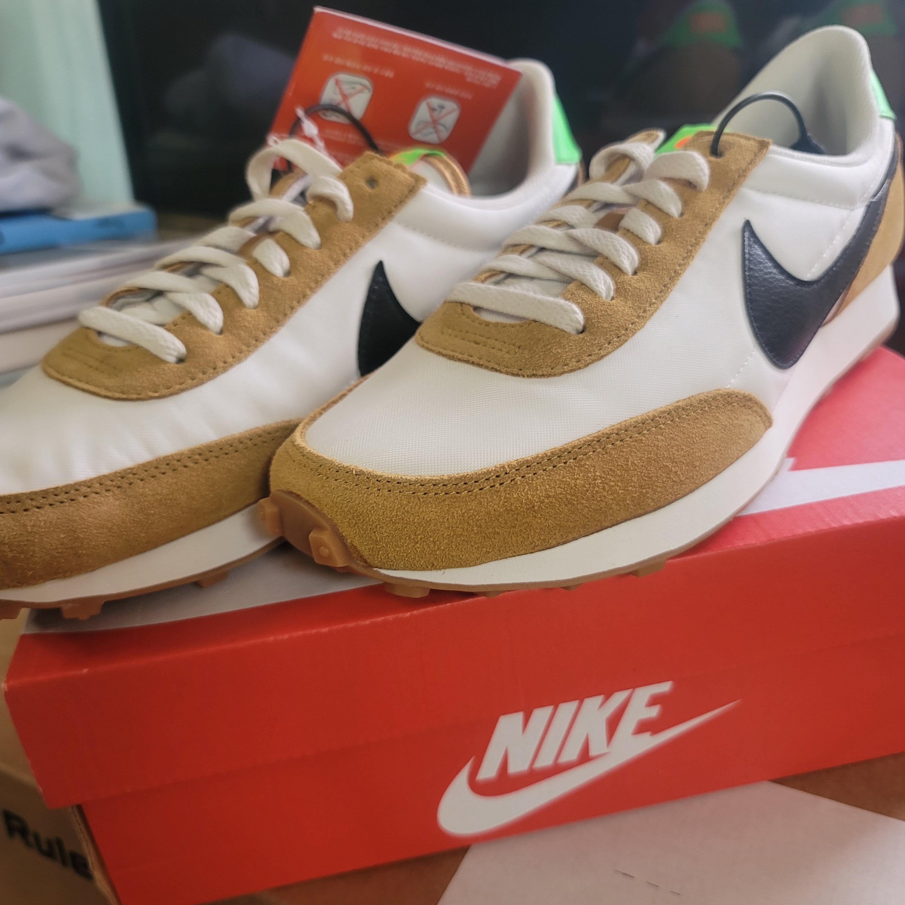 (W) Nike Daybreak Wheat 착용 스타일 - 4