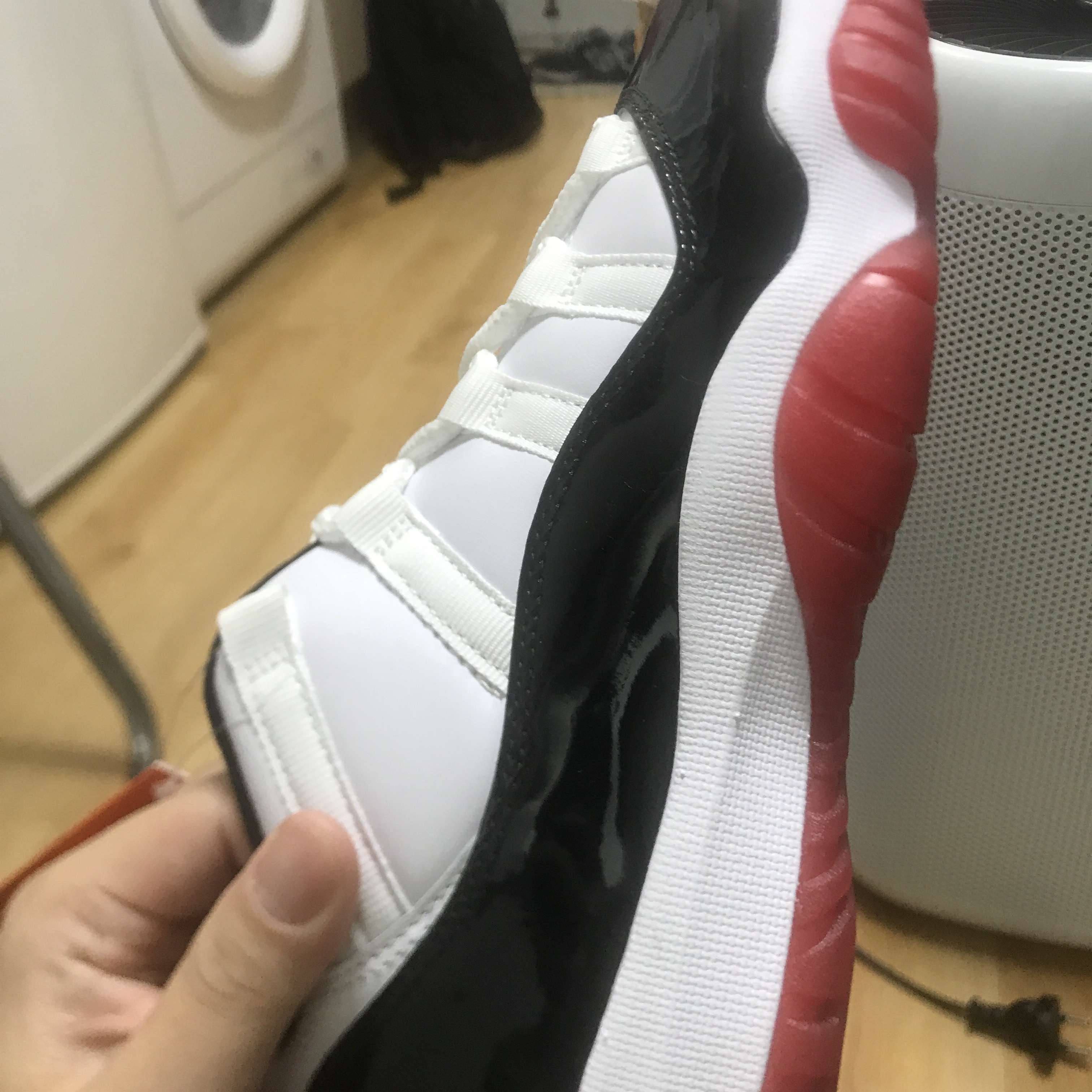 Jordan 11 Retro Low Concord Bred 착용 스타일 - 5