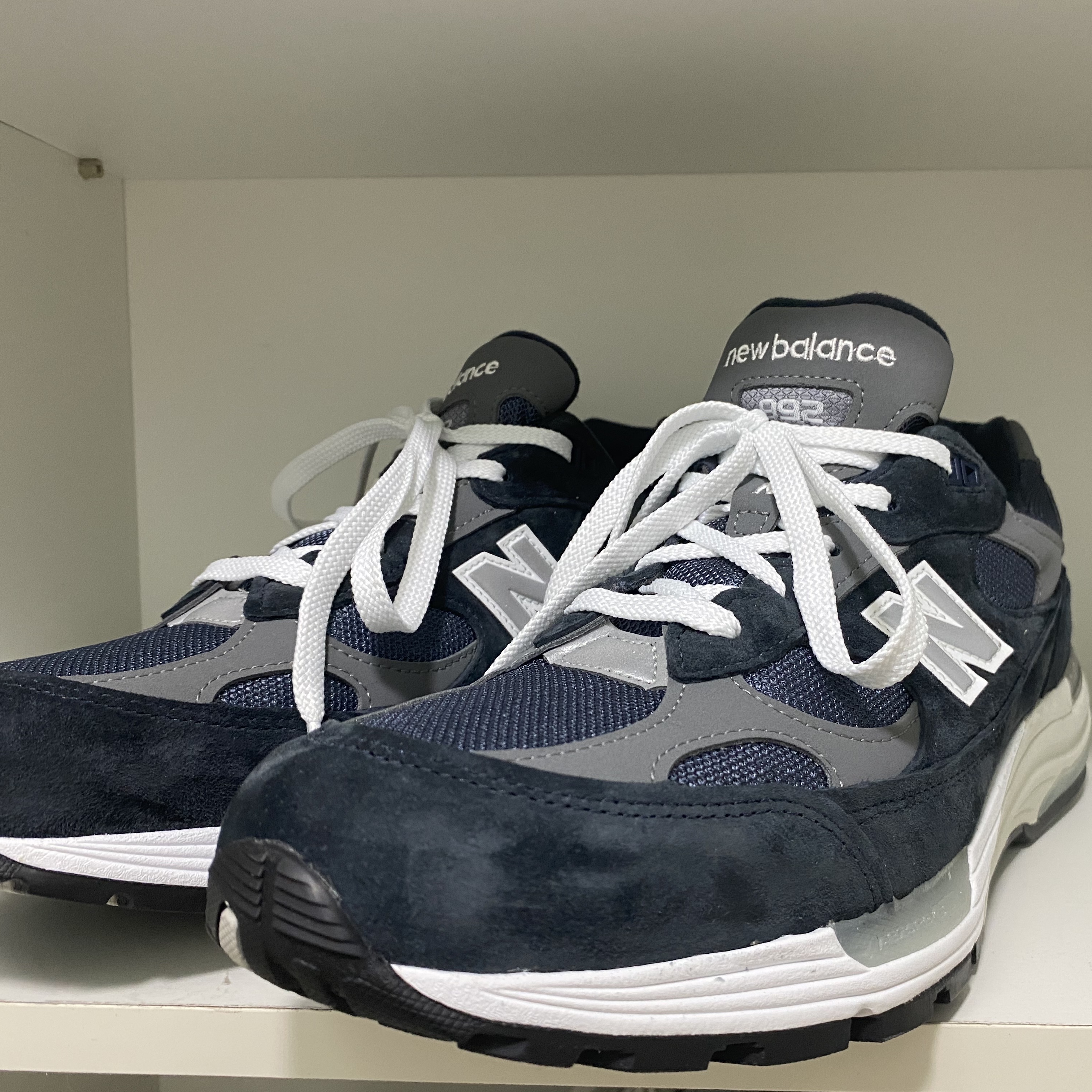 New Balance 992 Made in USA Navy, New Balance 990v5 Made in USA Grey - D Standard 착용 스타일 - 2