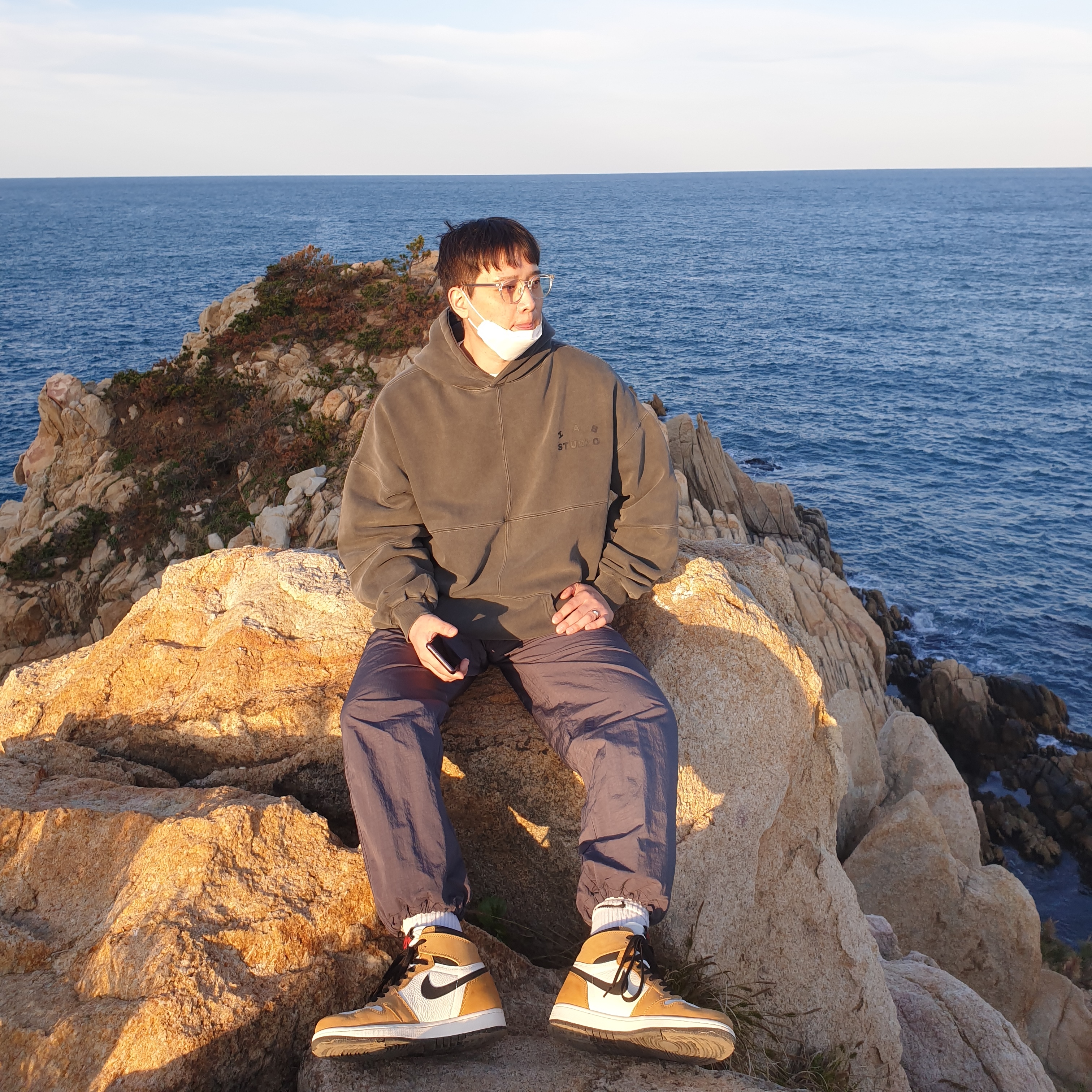 IAB Studio Blocked Pigment Hoodie Black, Nike x Stussy Beach Pants Off Noir 착용 스타일