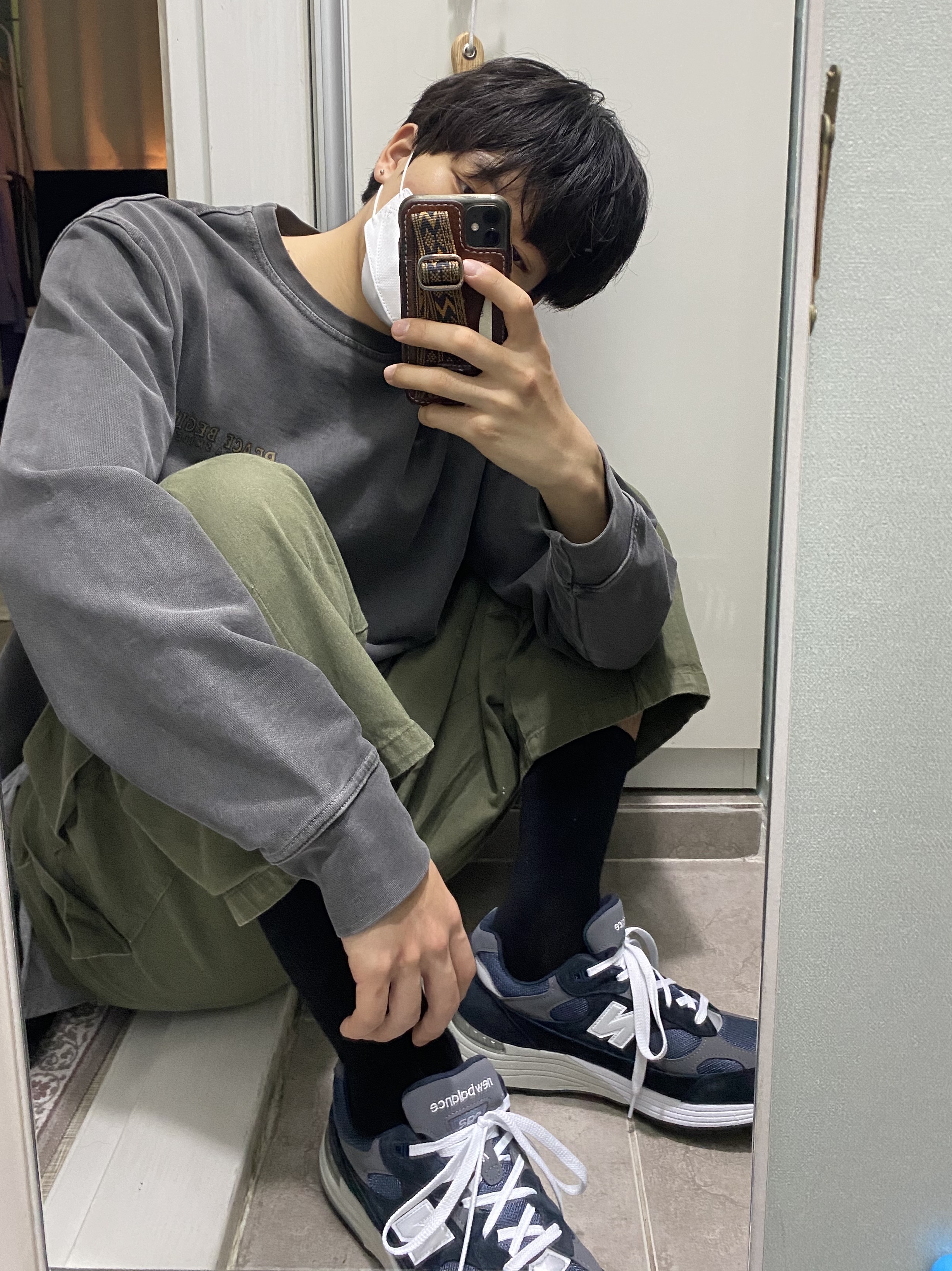 New Balance 992 Made in USA Navy 착용 스타일 - 1