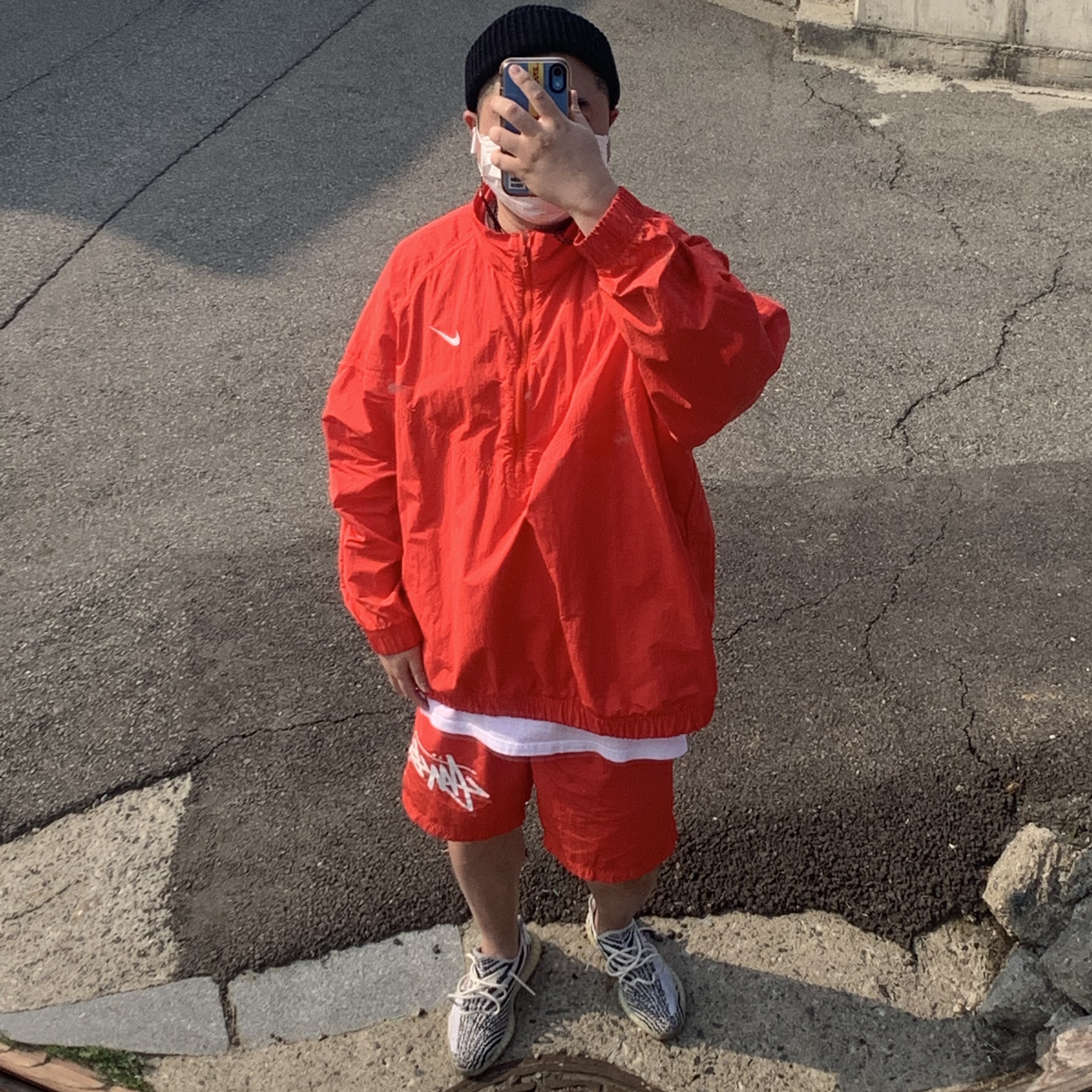 Nike x Stussy Water Shorts Habanero Red, Nike x Stussy Windrunner Jacket Habanero Red 착용 스타일