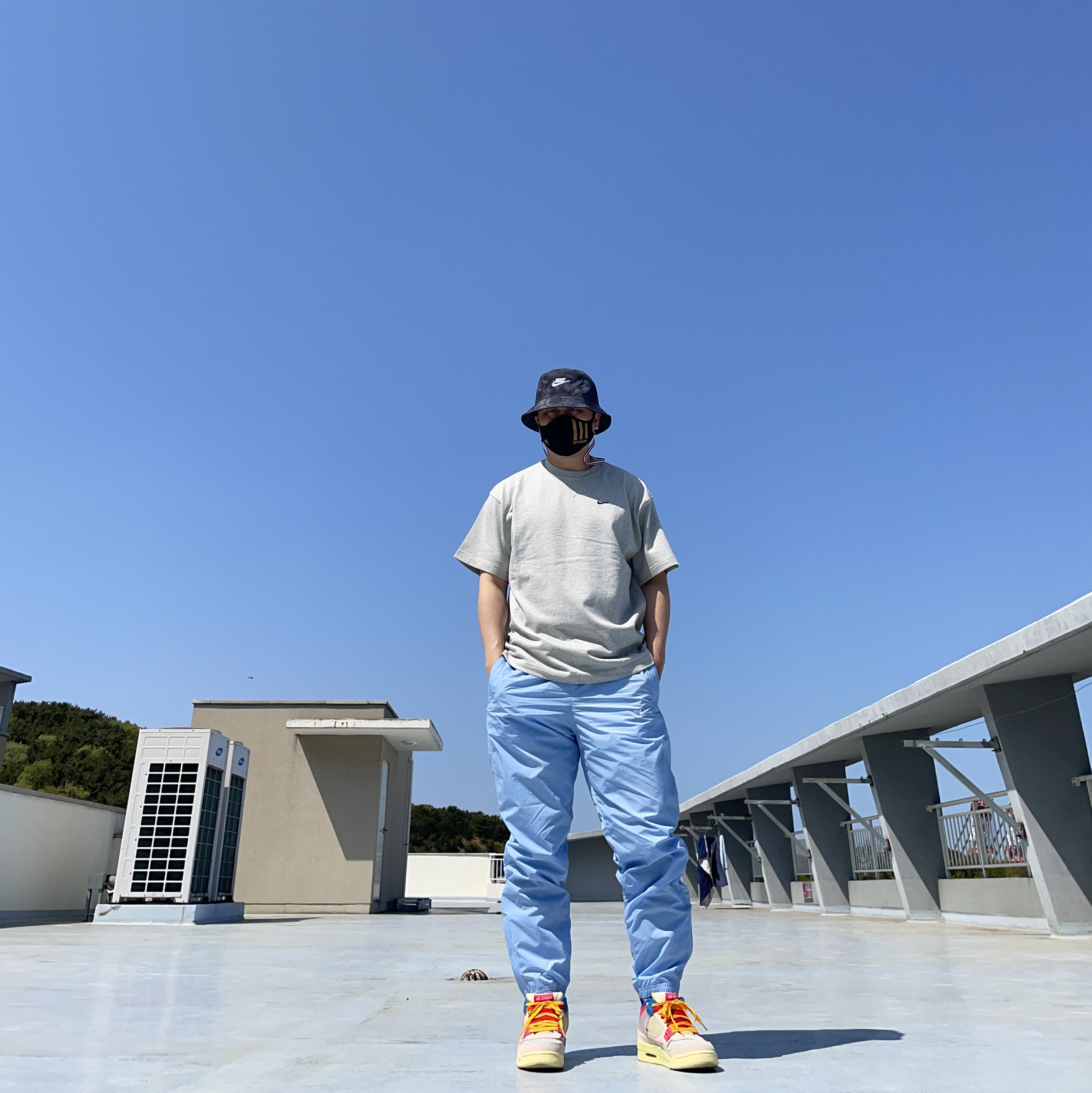 Nike x Kim Jones Oversized T-Shirt High Voltage - US/EU, Jordan 4 x Union Retro Guava Ice 착용 스타일 - 3