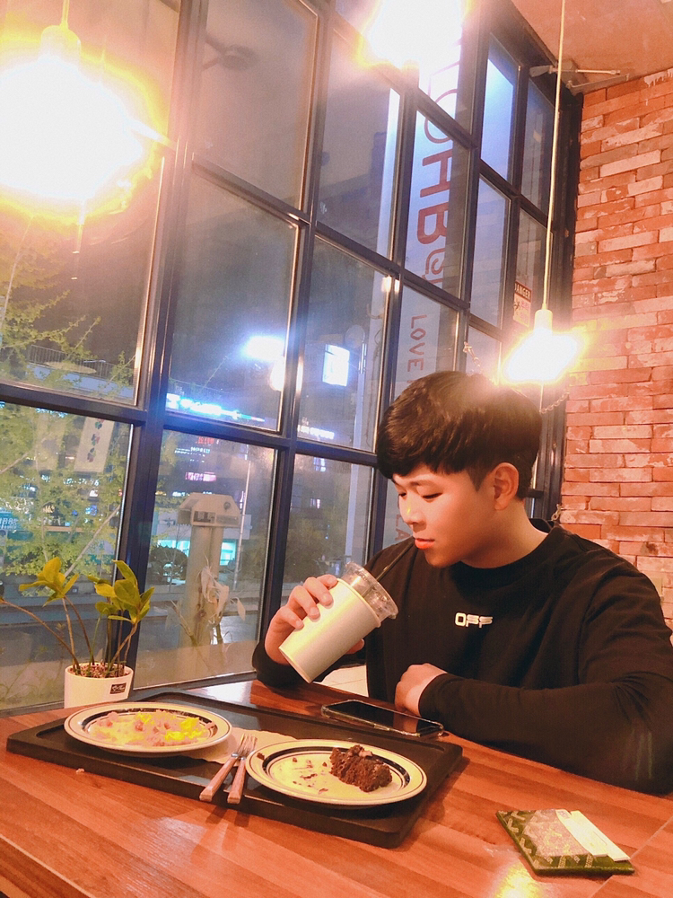 KREAM 프로필 이미지