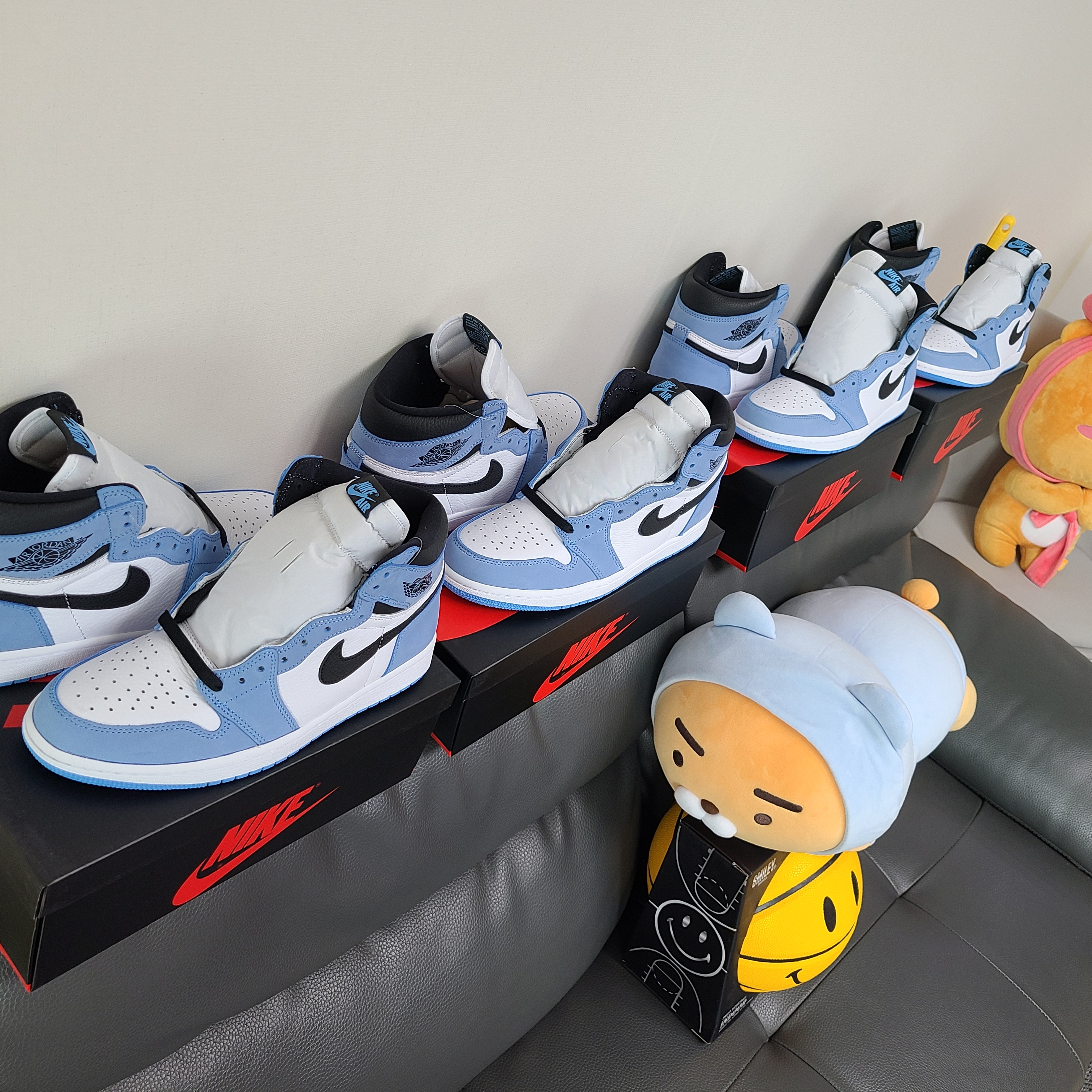 Jordan 1 Retro High OG University Blue 착용 스타일 - 4