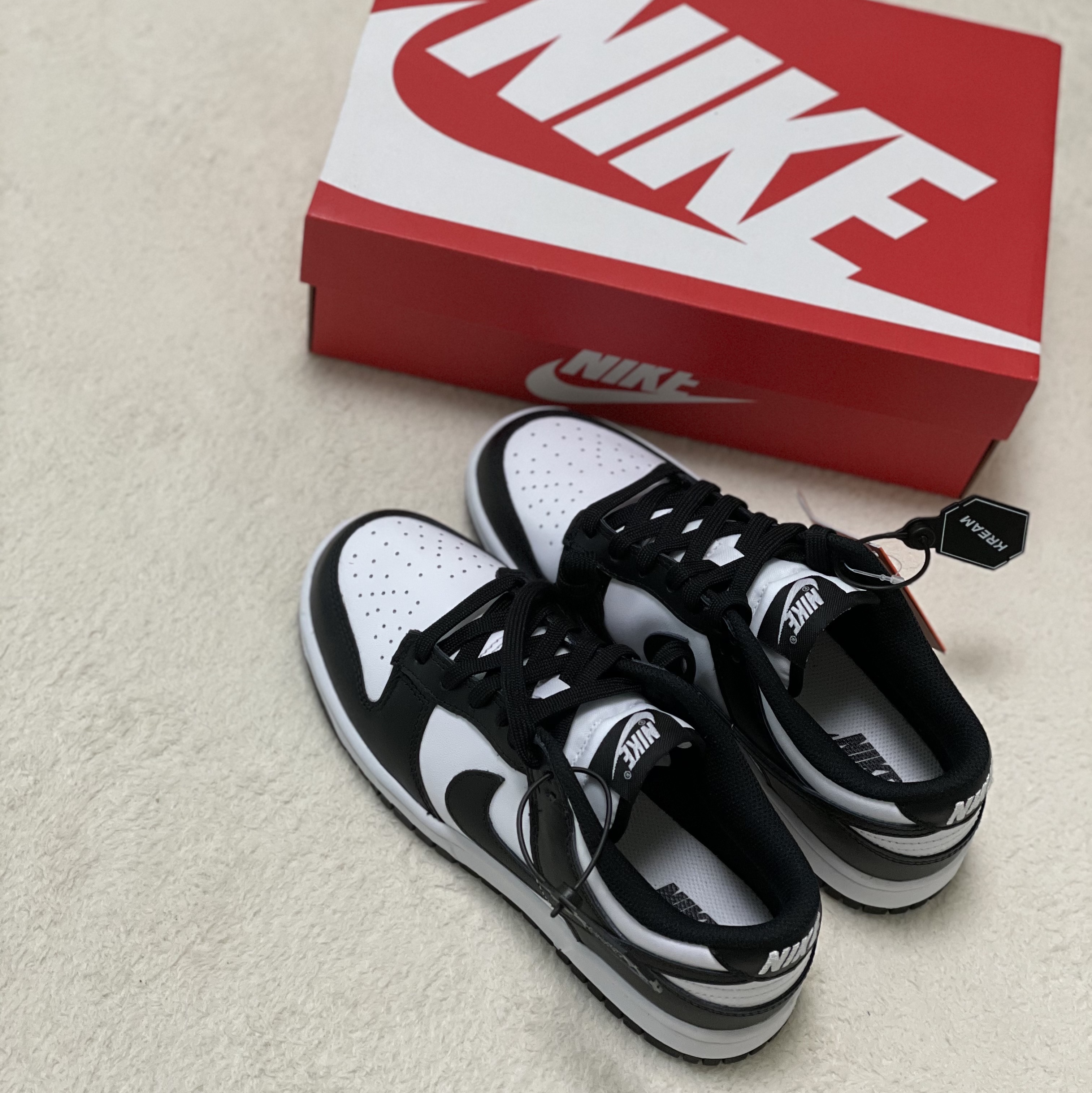 (W) Nike Dunk Low Black 착용 스타일