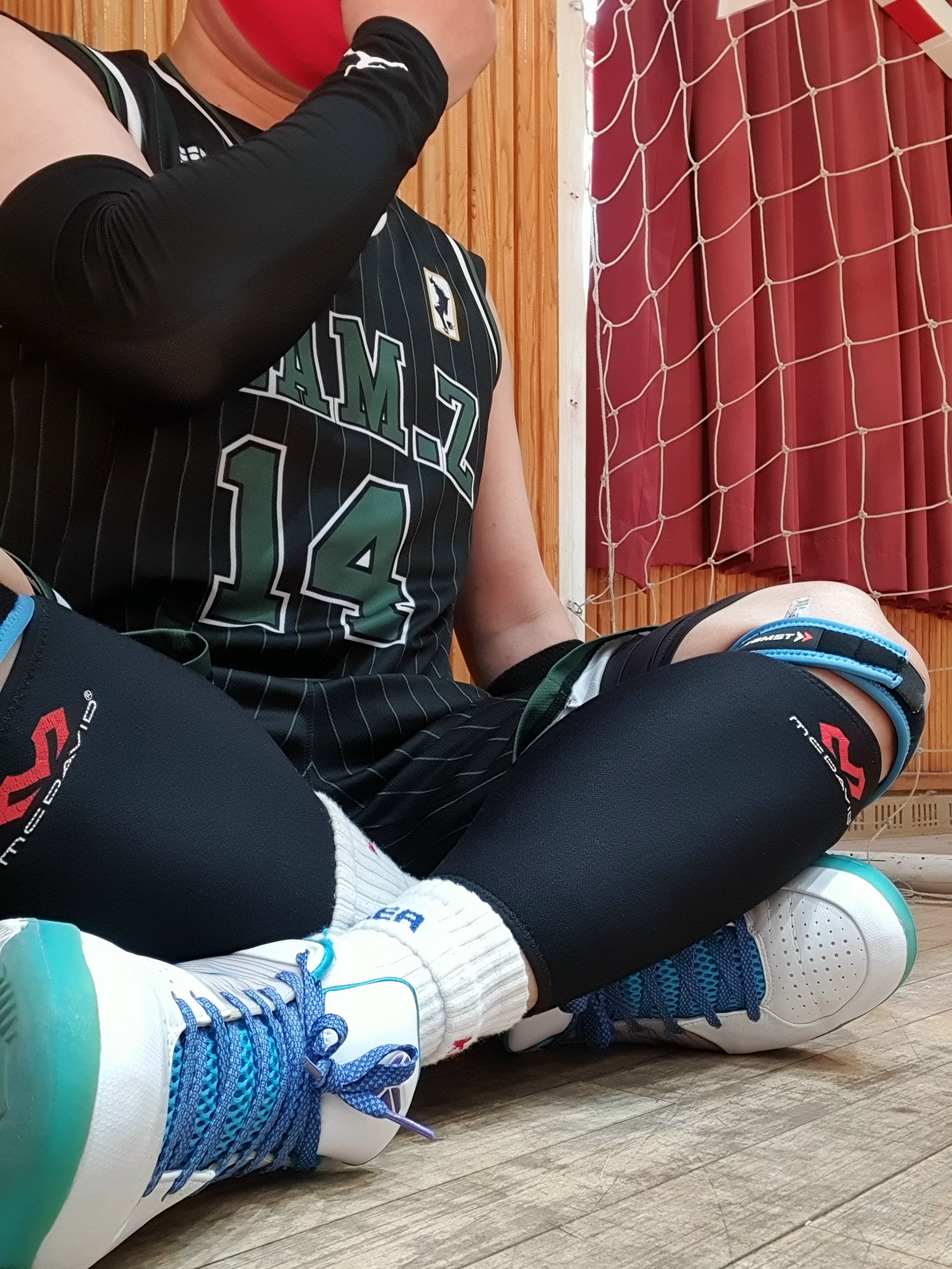 Nike Kobe 4 Protro Draft Day Hornets 착용 스타일