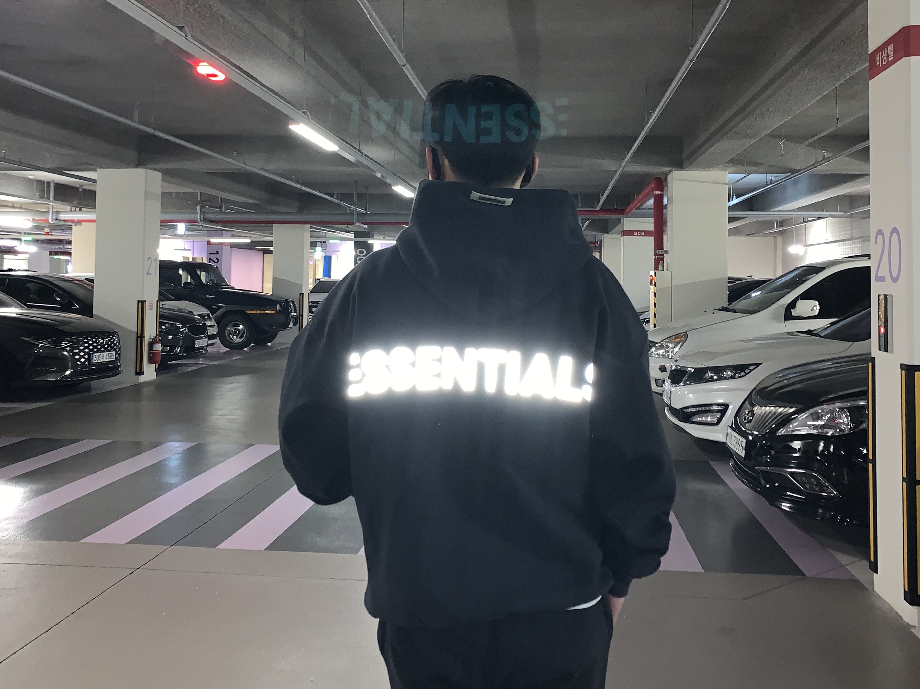 Essentials 3D Silicon Applique Pullover Hoodie Dark Slate/Black 2020 착용 스타일 - 2