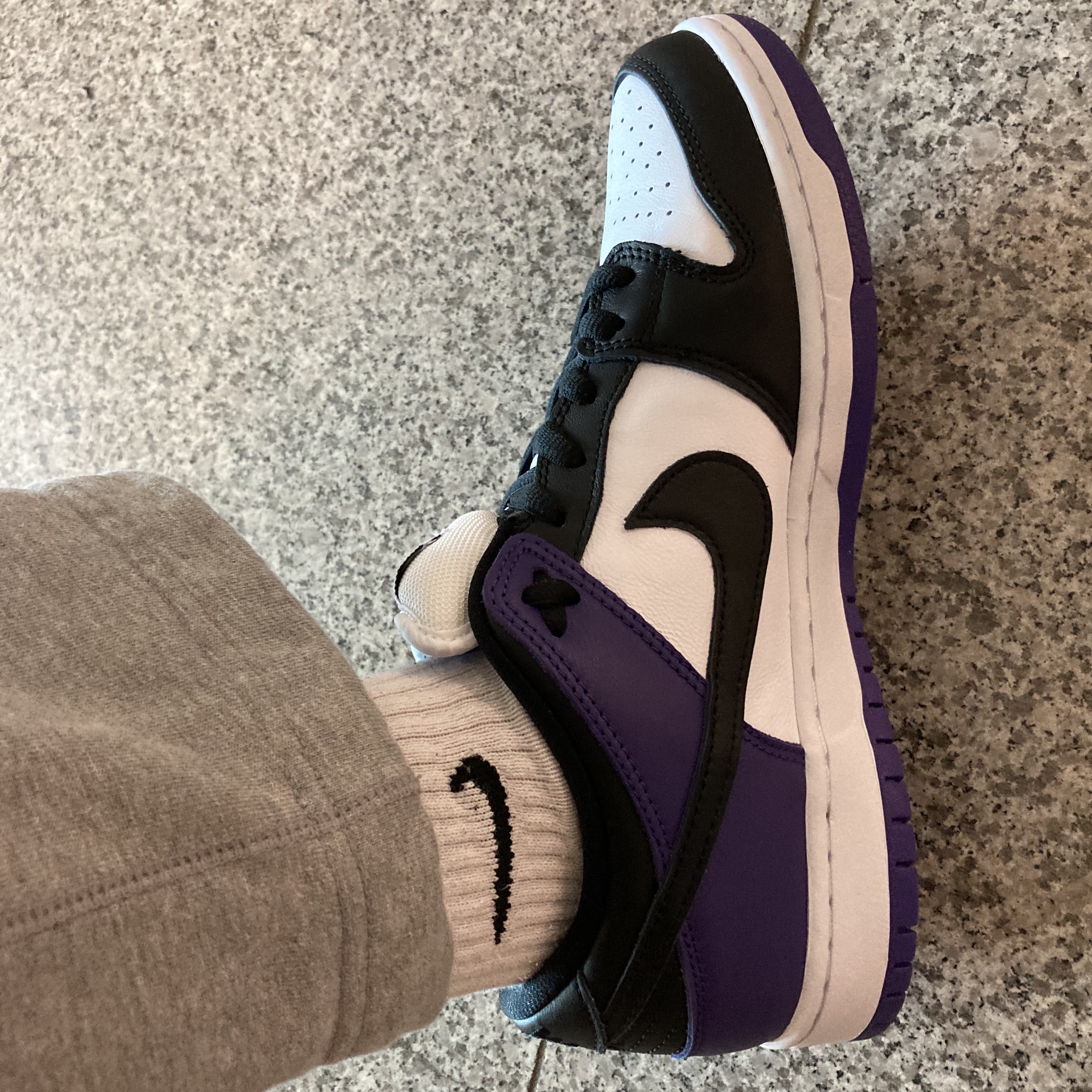 Nike SB Dunk Low Pro Court Purple 착용 스타일
