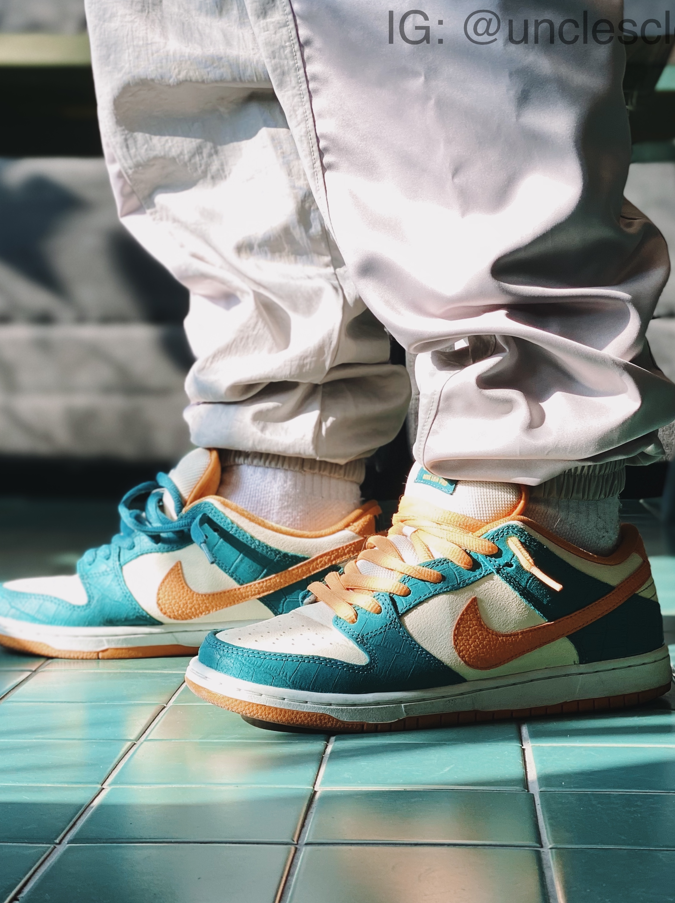 Nike Dunk SB Low Legion Pine Kumquat 착용 스타일 - 3