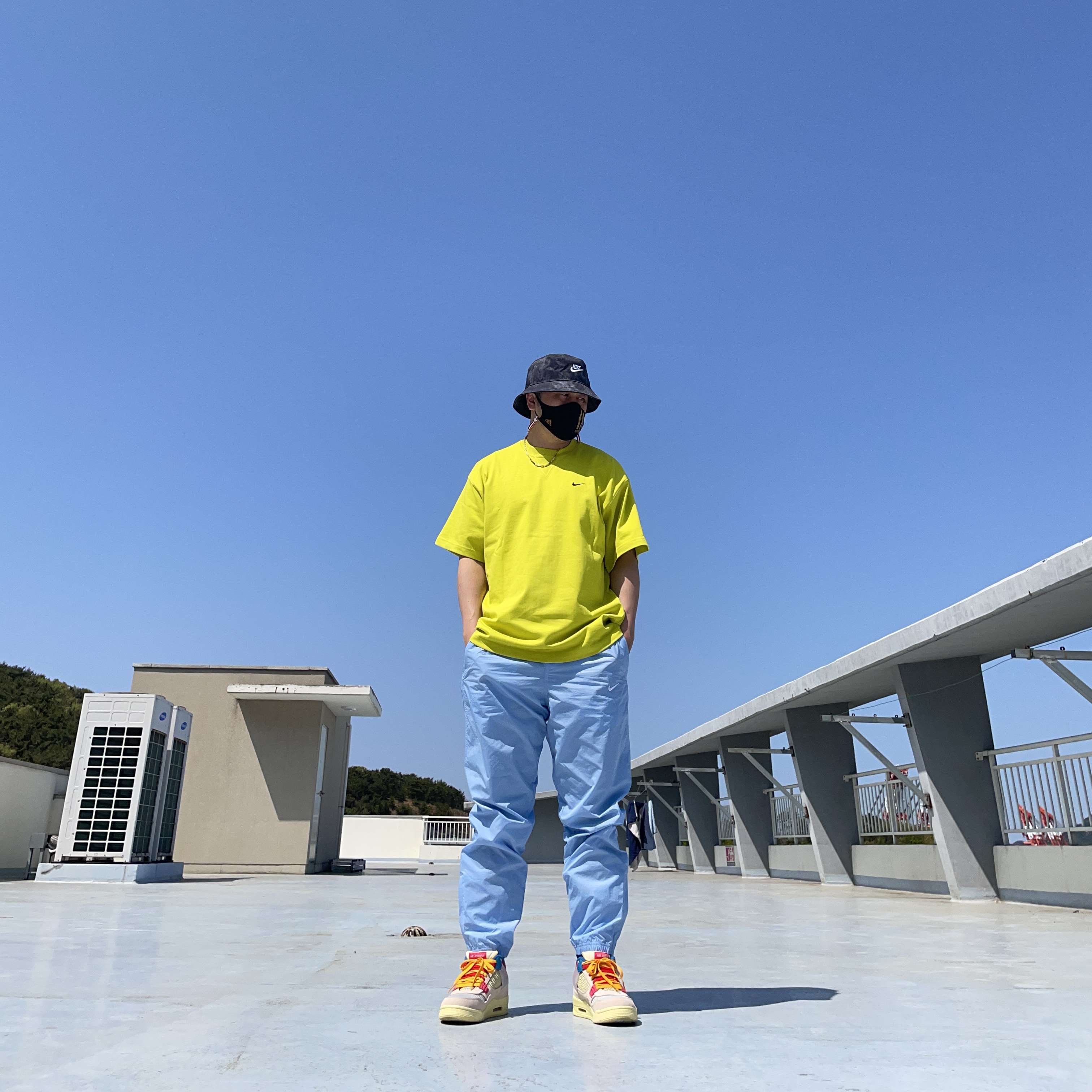 Nike x Kim Jones Oversized T-Shirt High Voltage - US/EU, Jordan 4 x Union Retro Guava Ice 착용 스타일 - 1