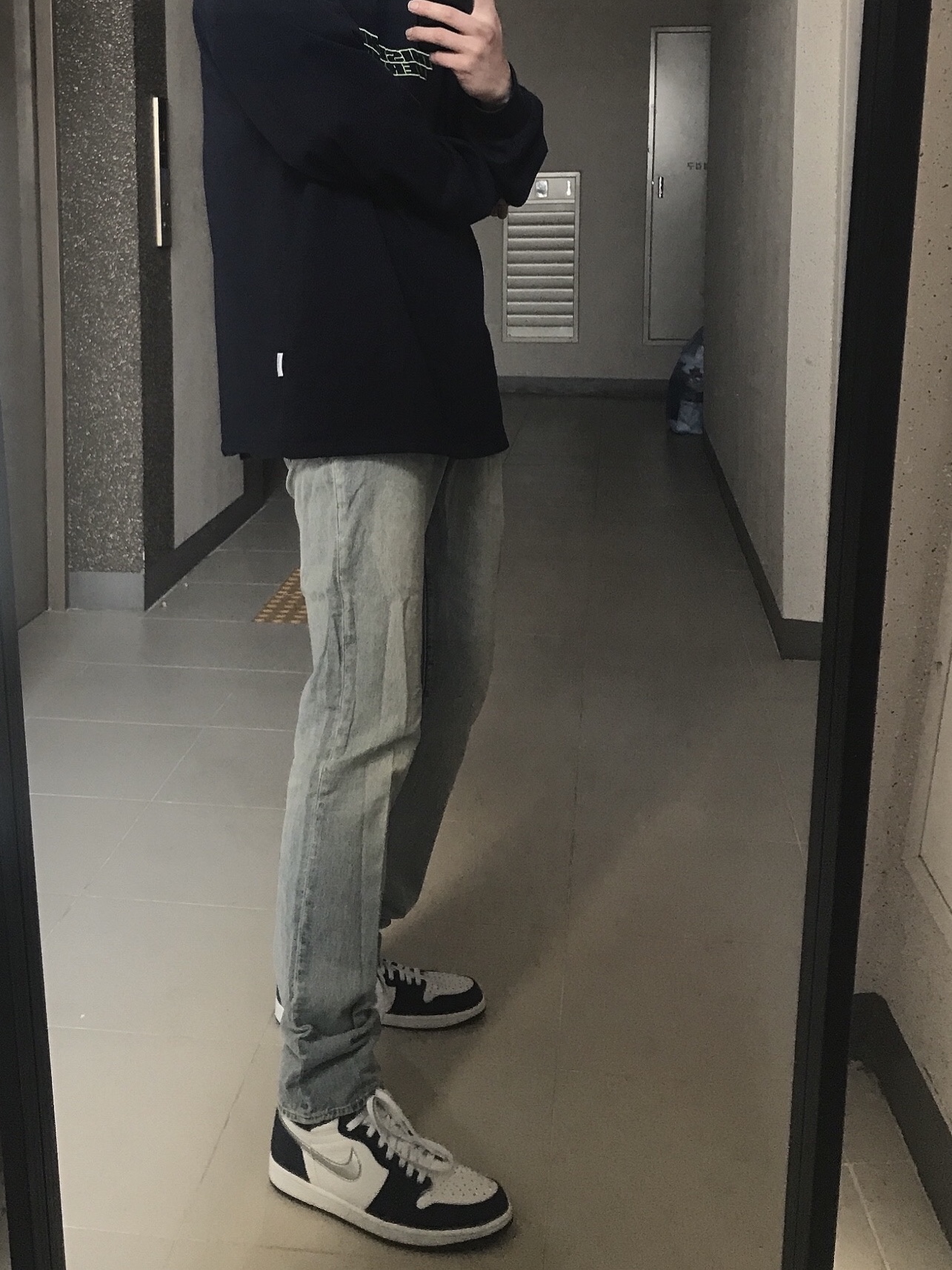 Jordan 1 Retro High OG CO.JP Midnight Navy 착용 스타일 - 1