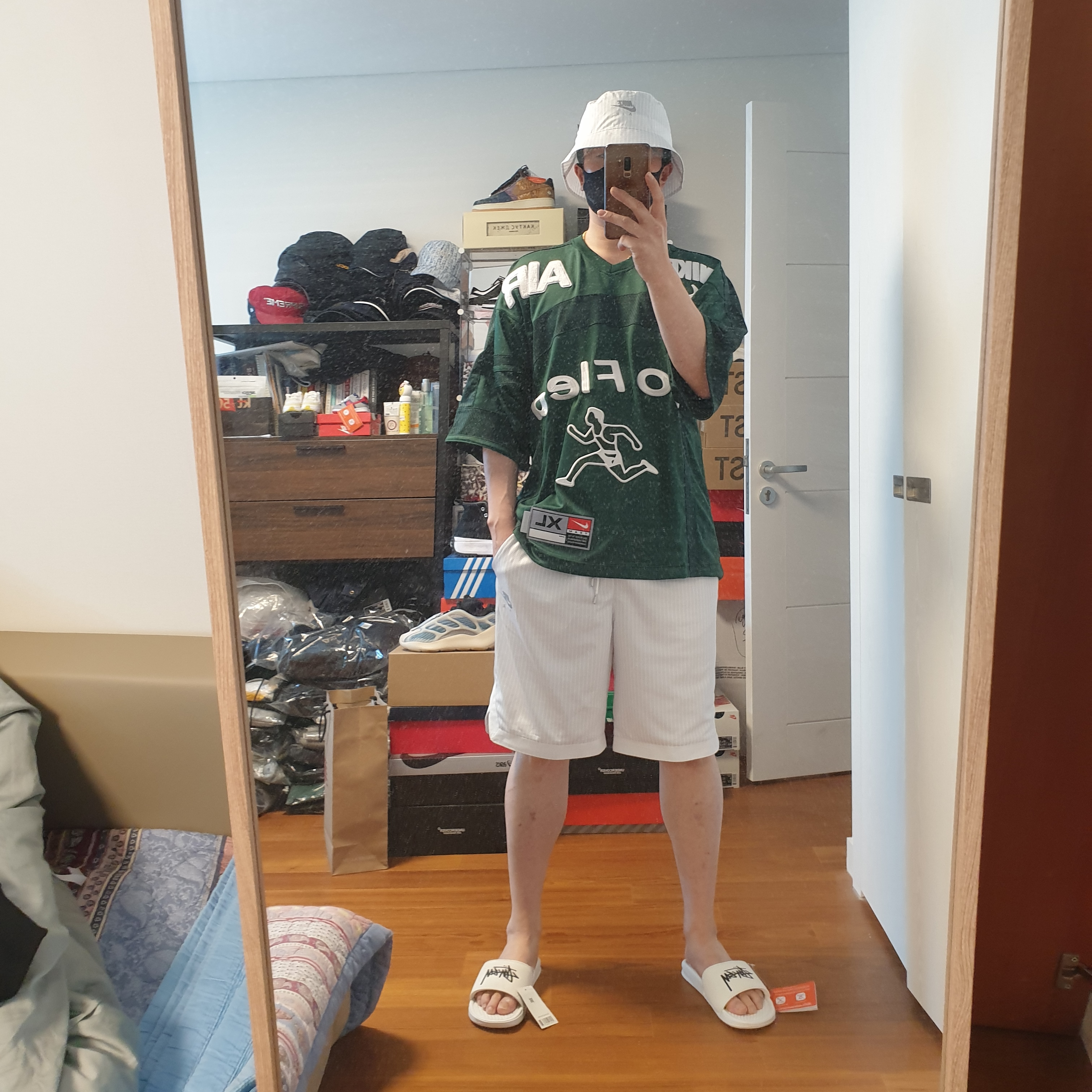 Nike x Kim Jones Bucket Hat White, Nike x Kim Jones Mesh Shorts White - Asia 착용 스타일 - 2