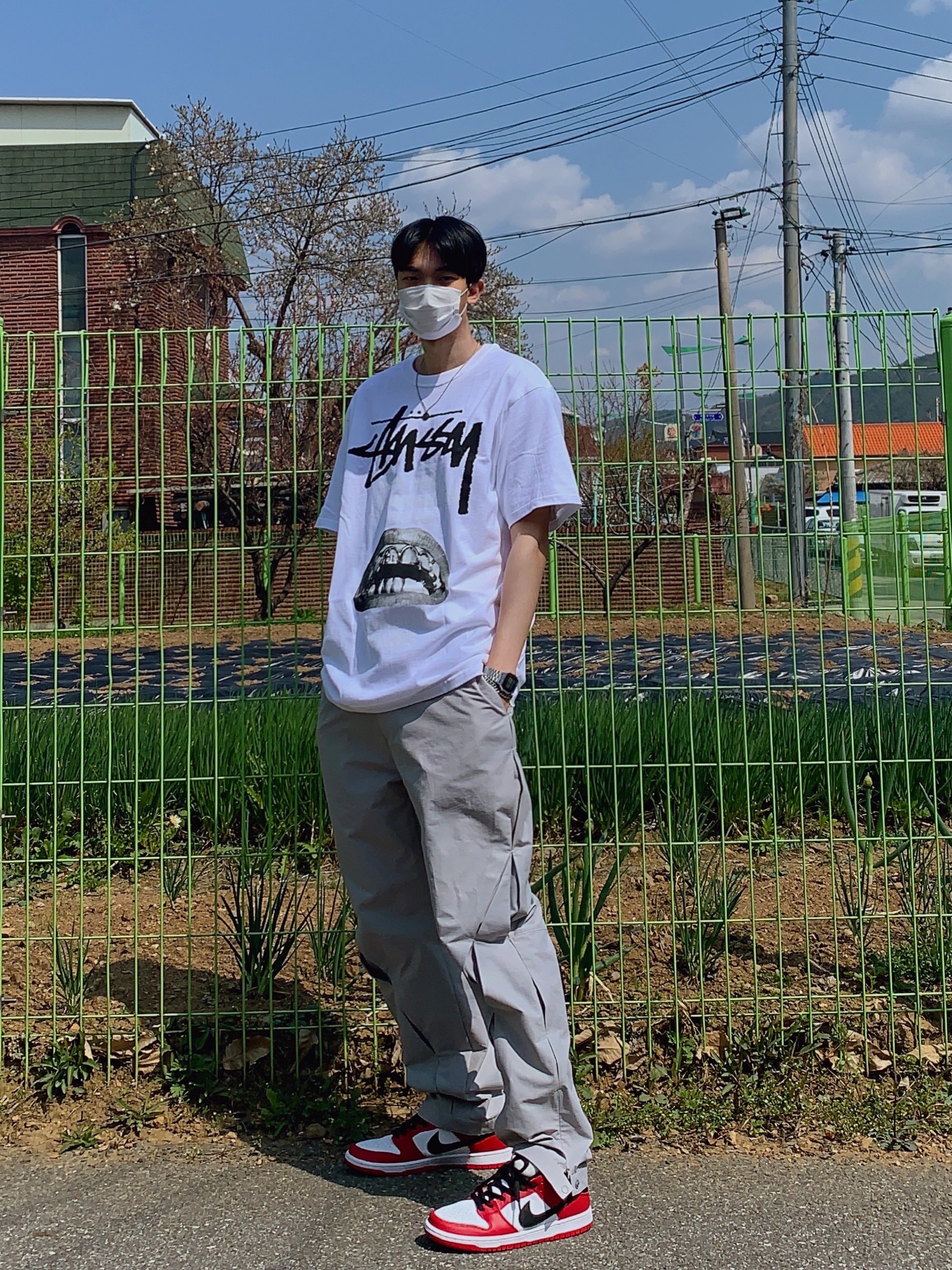 Stussy x Rick Owens 40 WT T-Shirt, Nike SB Dunk Low Pro Chicago 착용 스타일