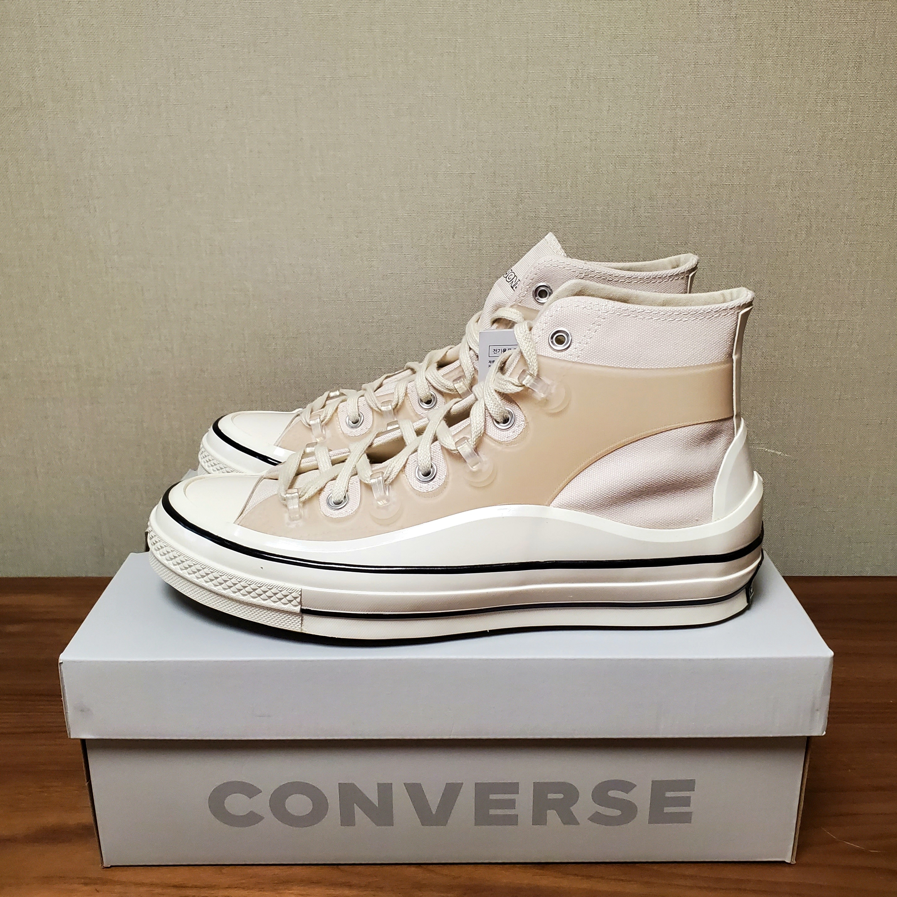 Converse x Kim Jones Chuck 70 Utility Wave High Natural Ivory 착용 스타일 - 2
