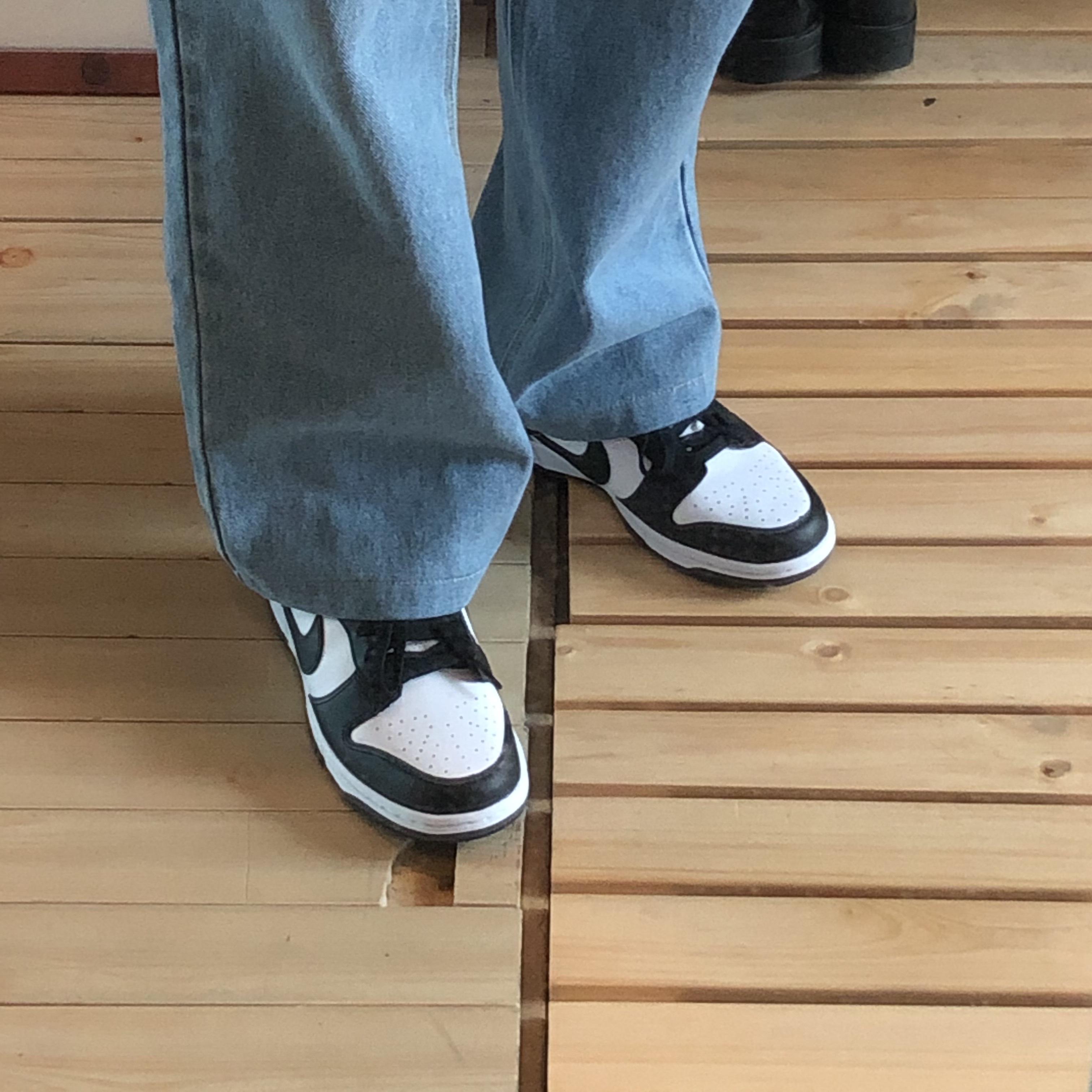 Nike Dunk Low Retro Black 착용 스타일