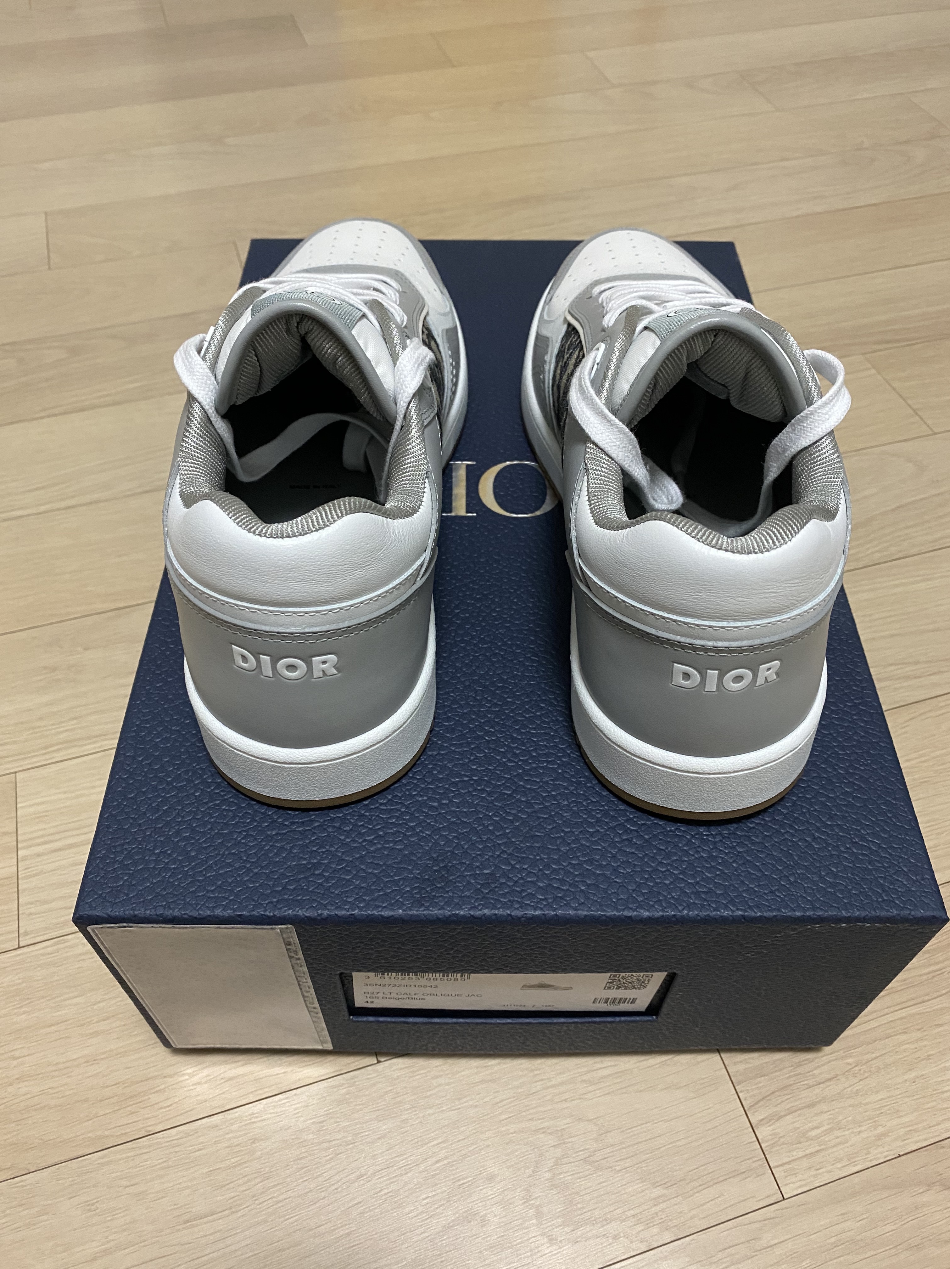Dior B27 Low-Top Sneakers Gray 착용 스타일 - 5