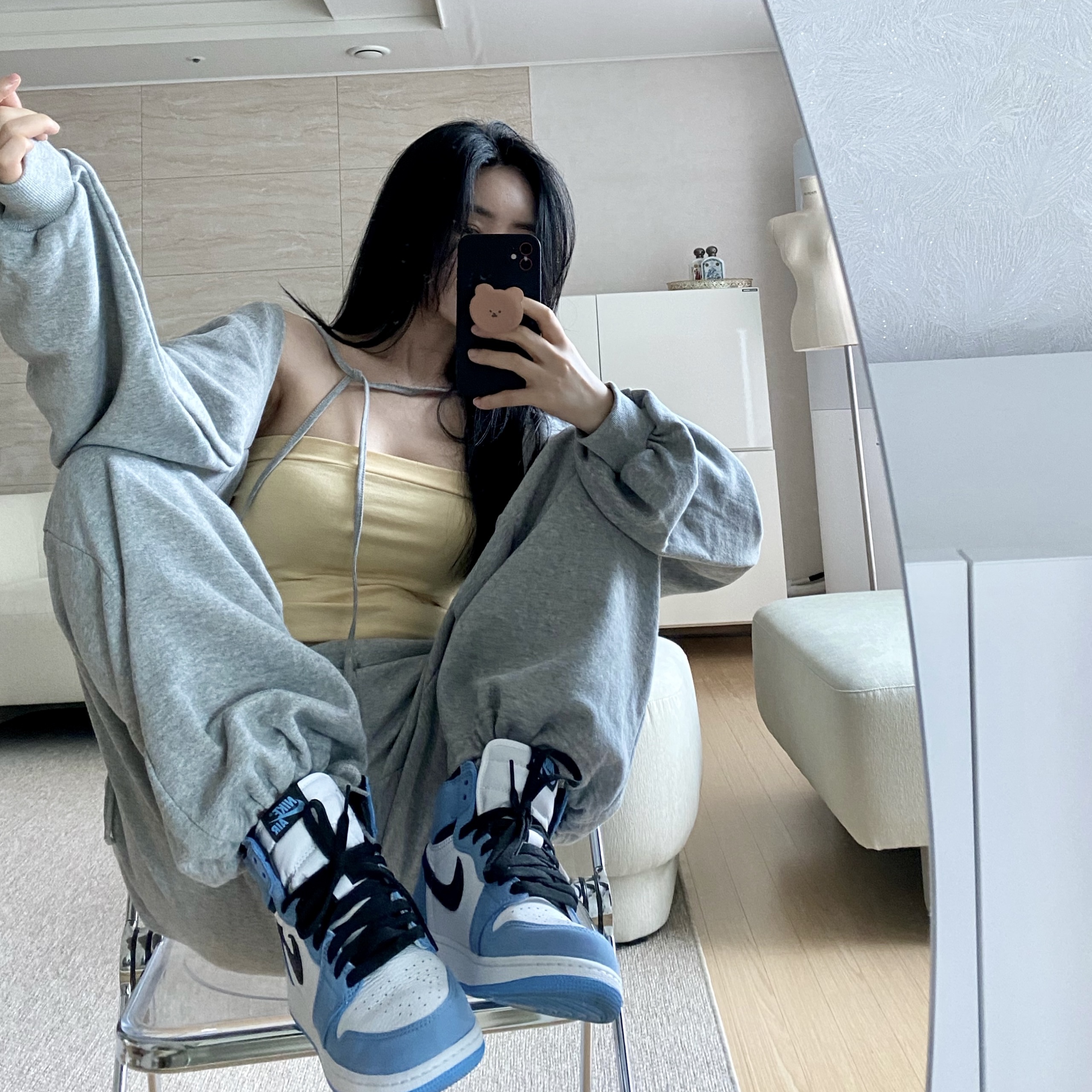 (GS) Jordan 1 Retro High OG University Blue, Jordan 1 Retro High OG University Blue 착용 스타일 - 1