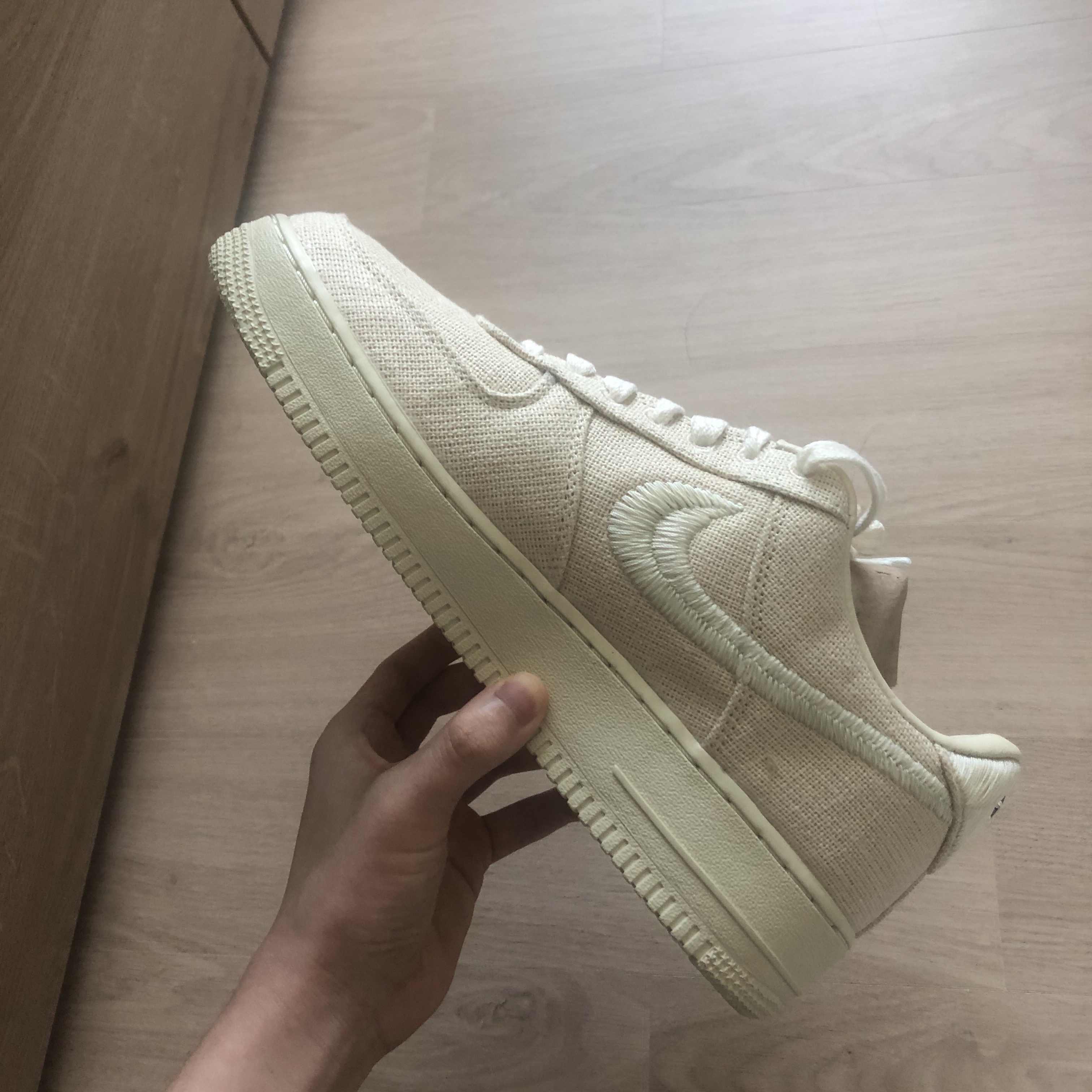 Nike x Stussy Air Force 1 Low Fossil 착용 스타일