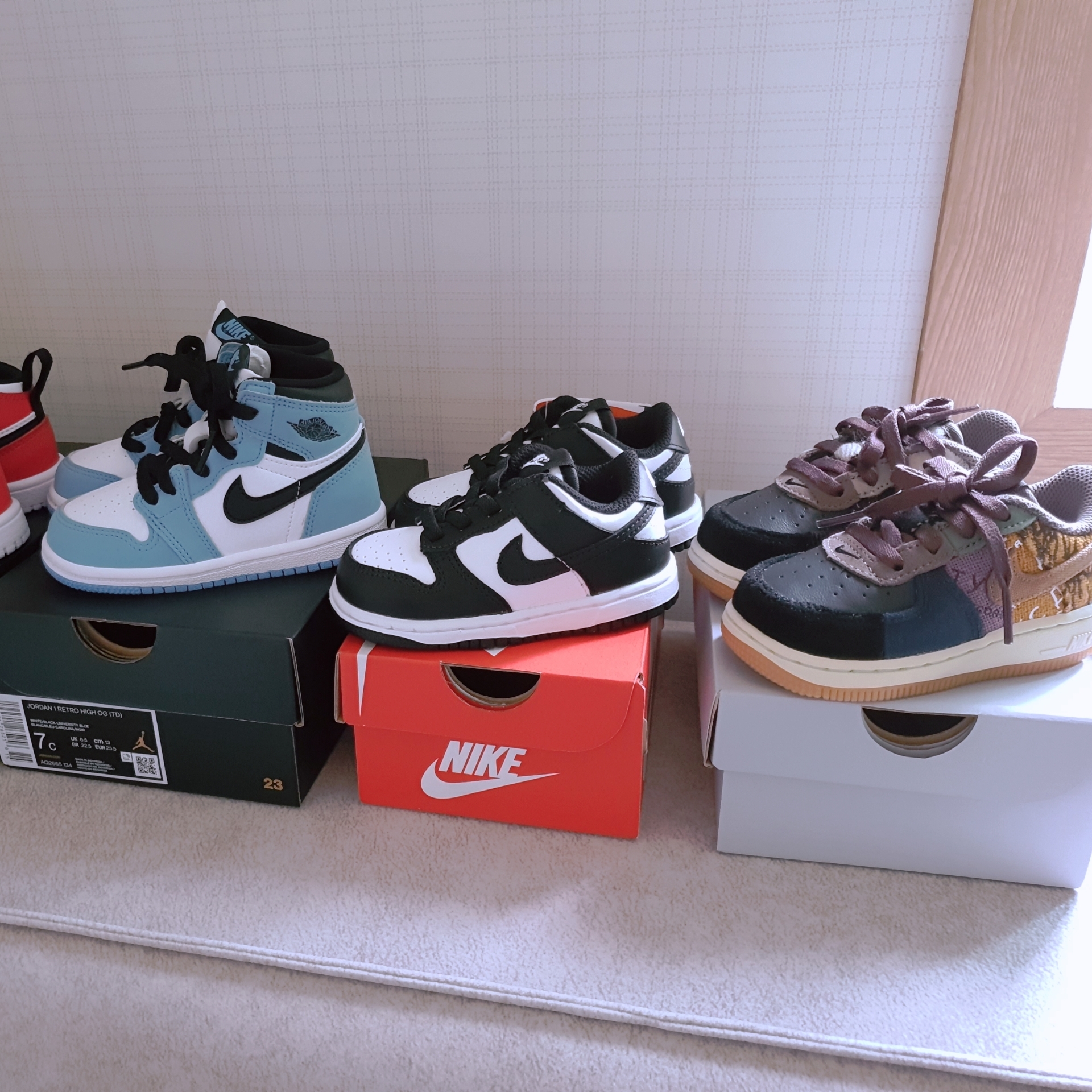 Jordan 1 Retro High OG University Blue, (TD) Jordan 1 Retro High OG University Blue 착용 스타일 - 2