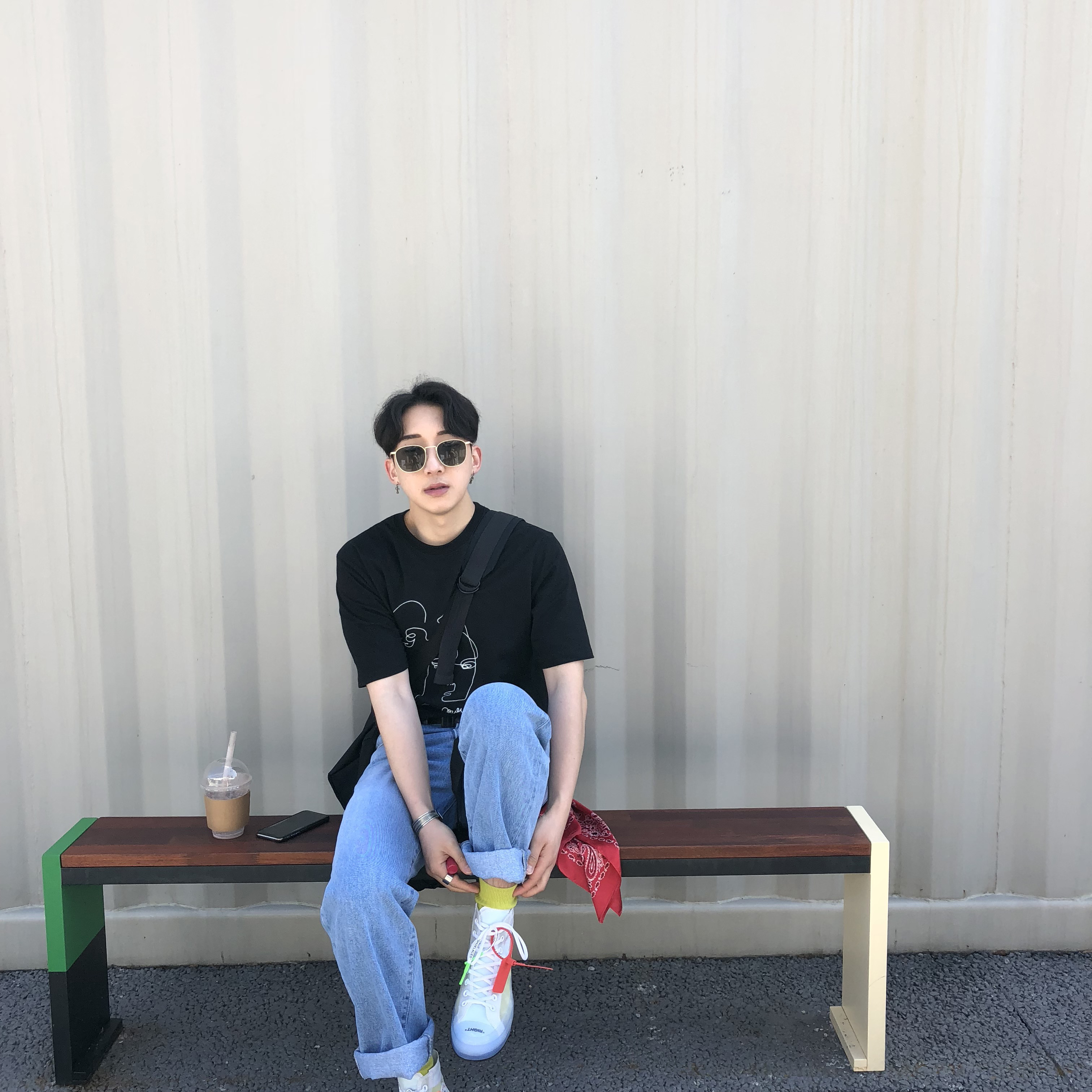 Converse x Off-White Chuck 70 High The Ten 착용 스타일 - 3