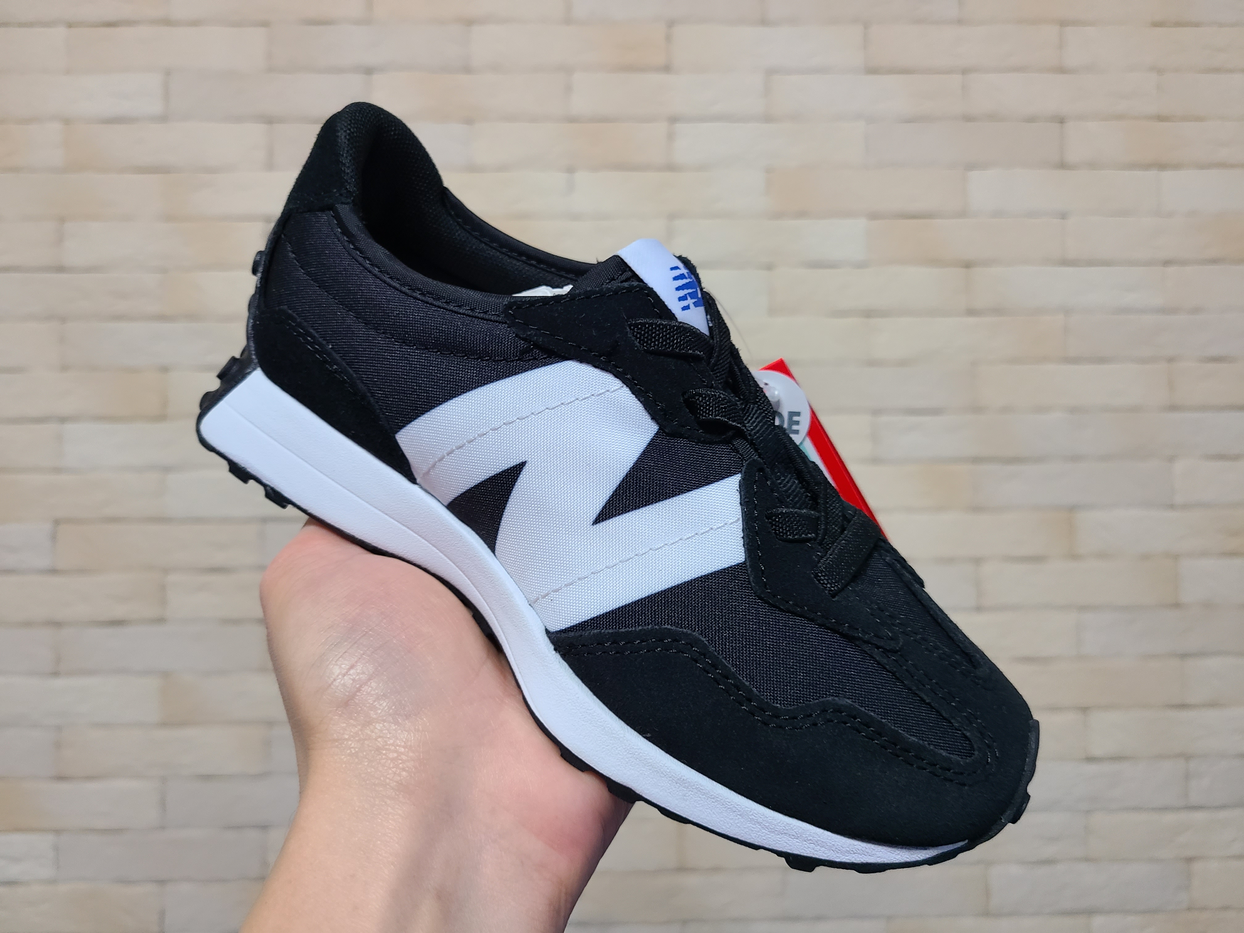 (PS) New Balance 327 Black 착용 스타일 - 4