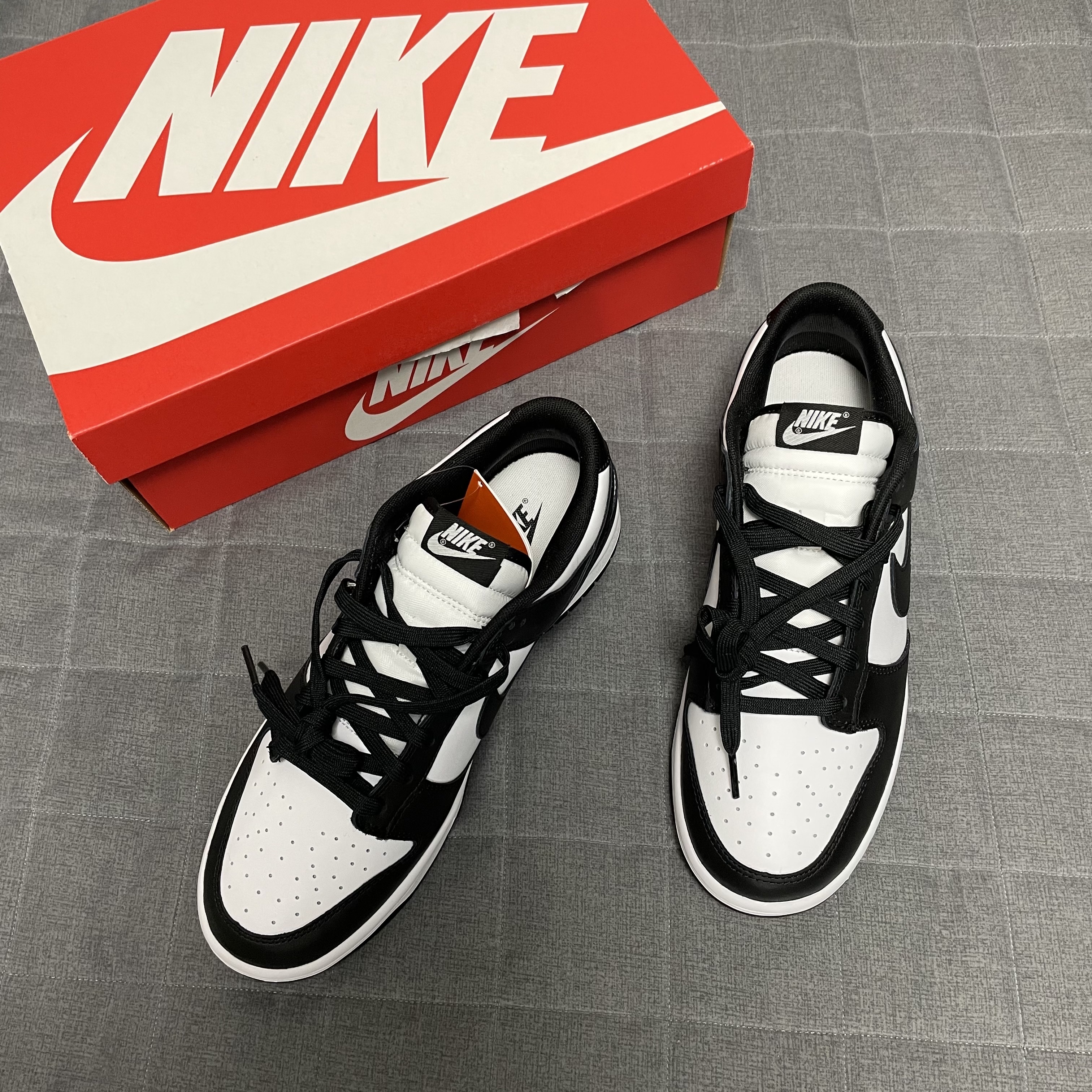 Nike Dunk Low Retro Black 착용 스타일 - 2