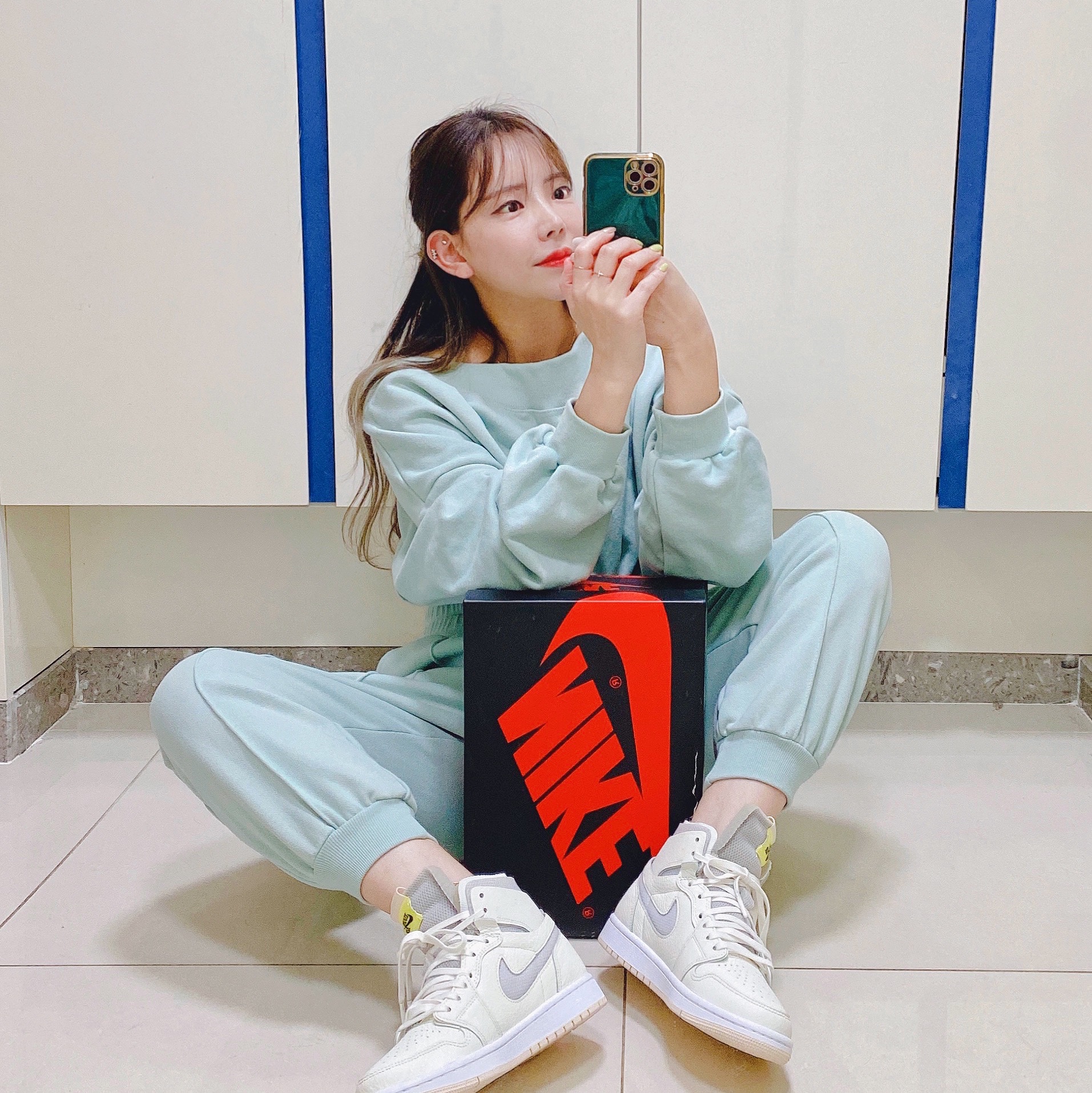 (W) Jordan 1 Zoom Air CMFT Sail 착용 스타일 - 1
