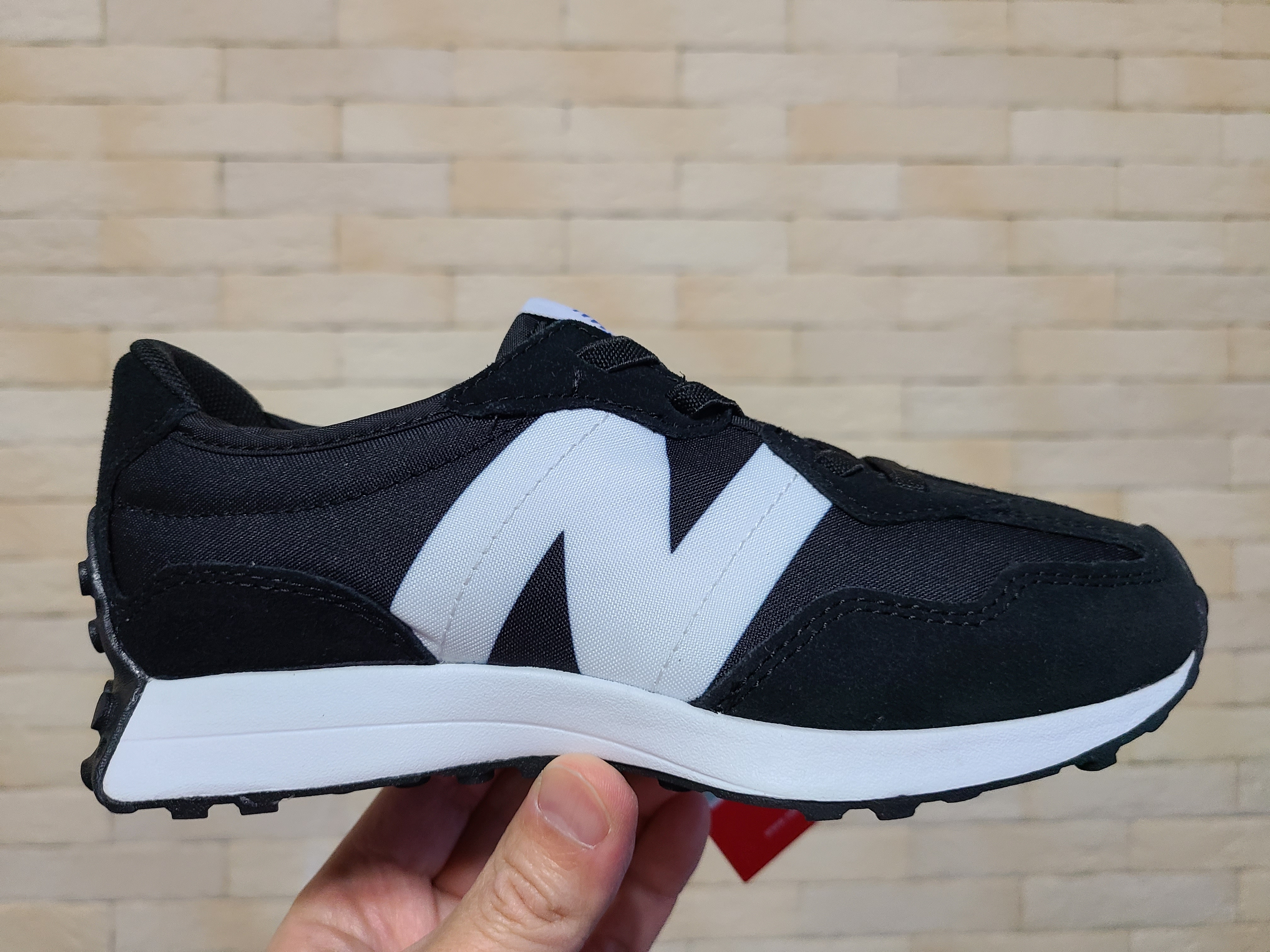 (PS) New Balance 327 Black 착용 스타일 - 2