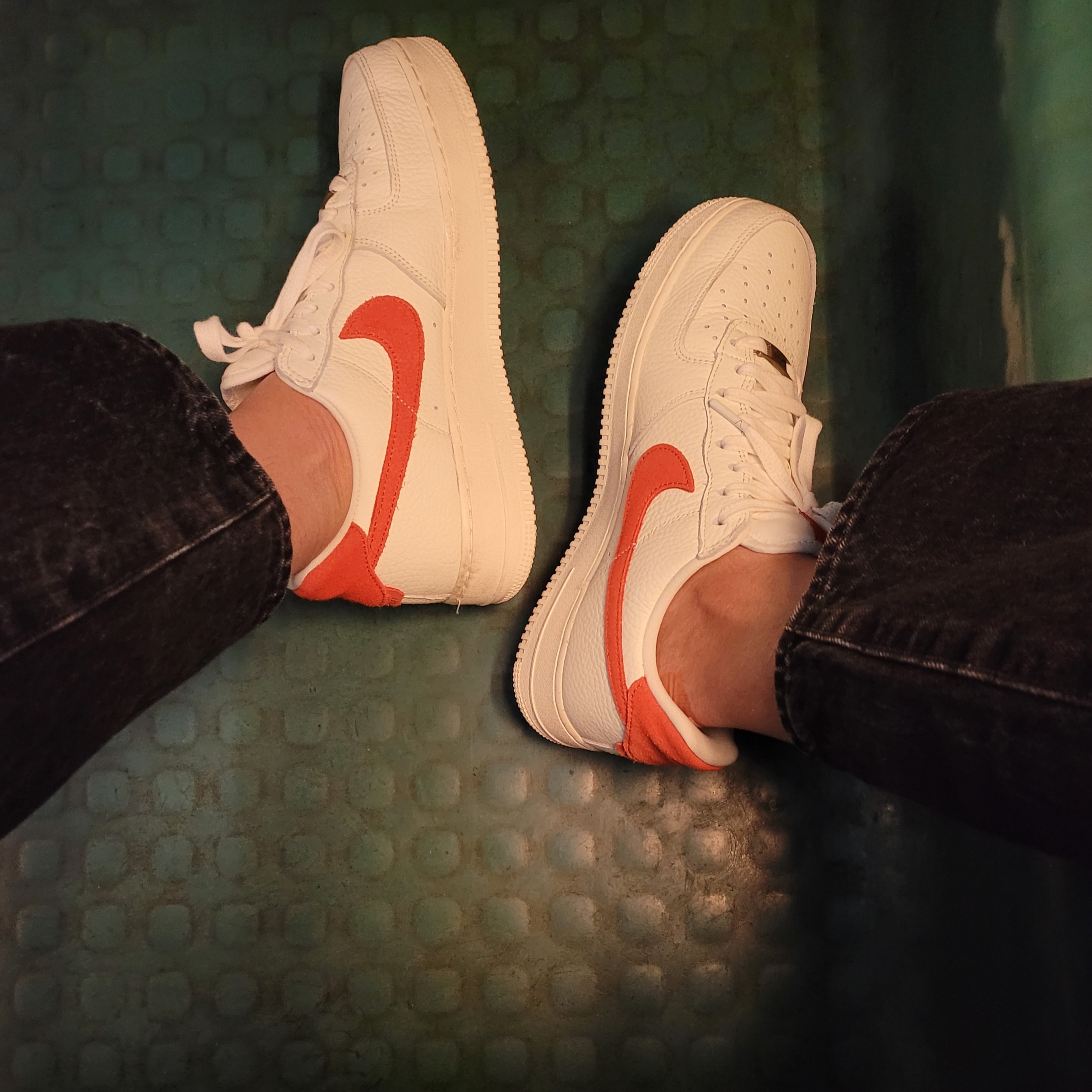 Nike Air Force 1 '07 Craft Mantra Orange 착용 스타일