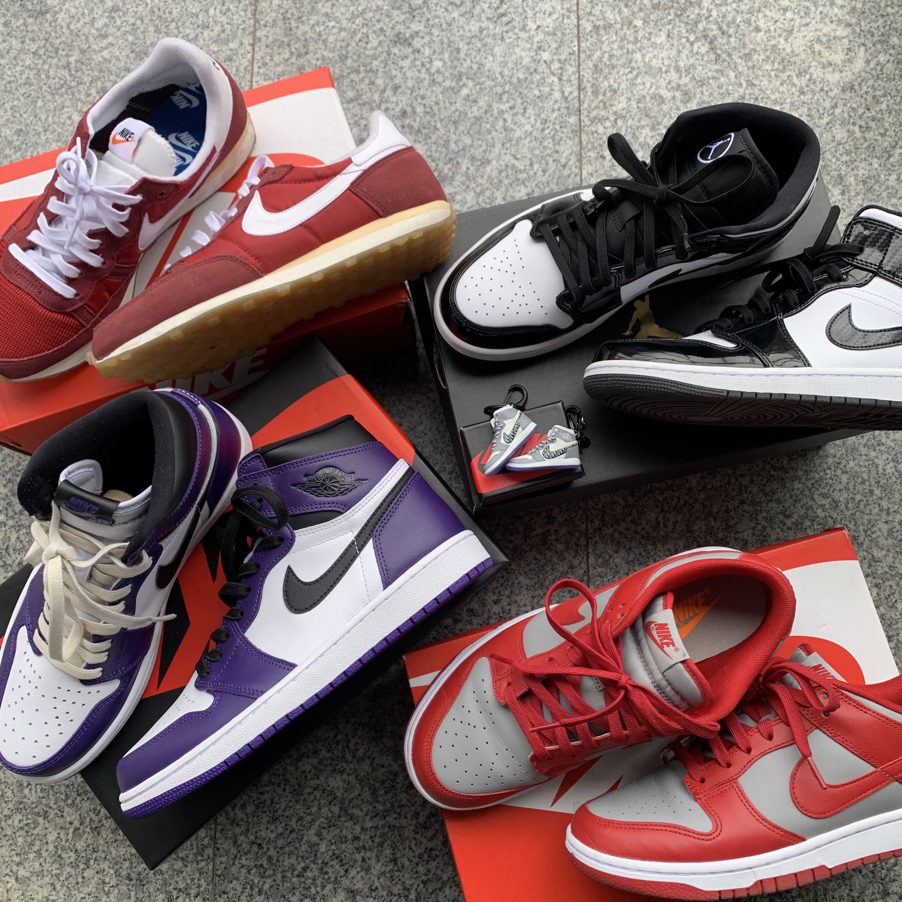 Jordan 1 Retro High OG Court Purple 2020, Jordan 1 Mid SE ASW Black 착용 스타일