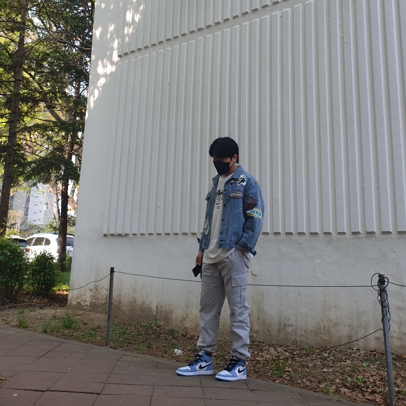 Jordan 1 Retro High OG University Blue, Nike x Stussy WT T-Shirt White - US/EU 착용 스타일 - 1