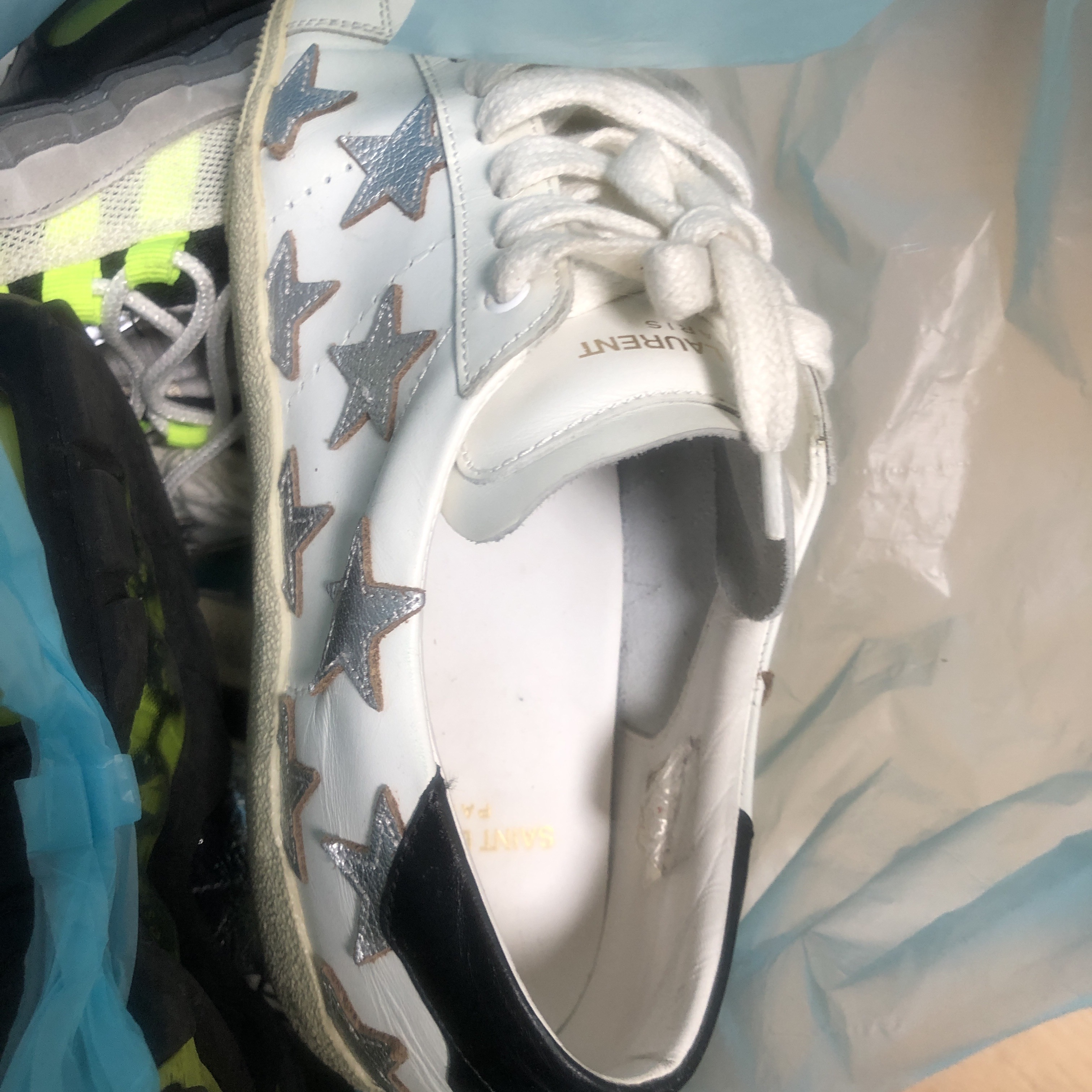 Saint Laurent Court Classic SL/06 California Sneakers Silver Stars 착용 스타일