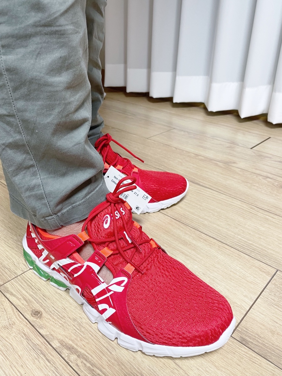 Asics x Coca-Cola Gel-Quantum 90 Tokyo Red 착용 스타일 - 3