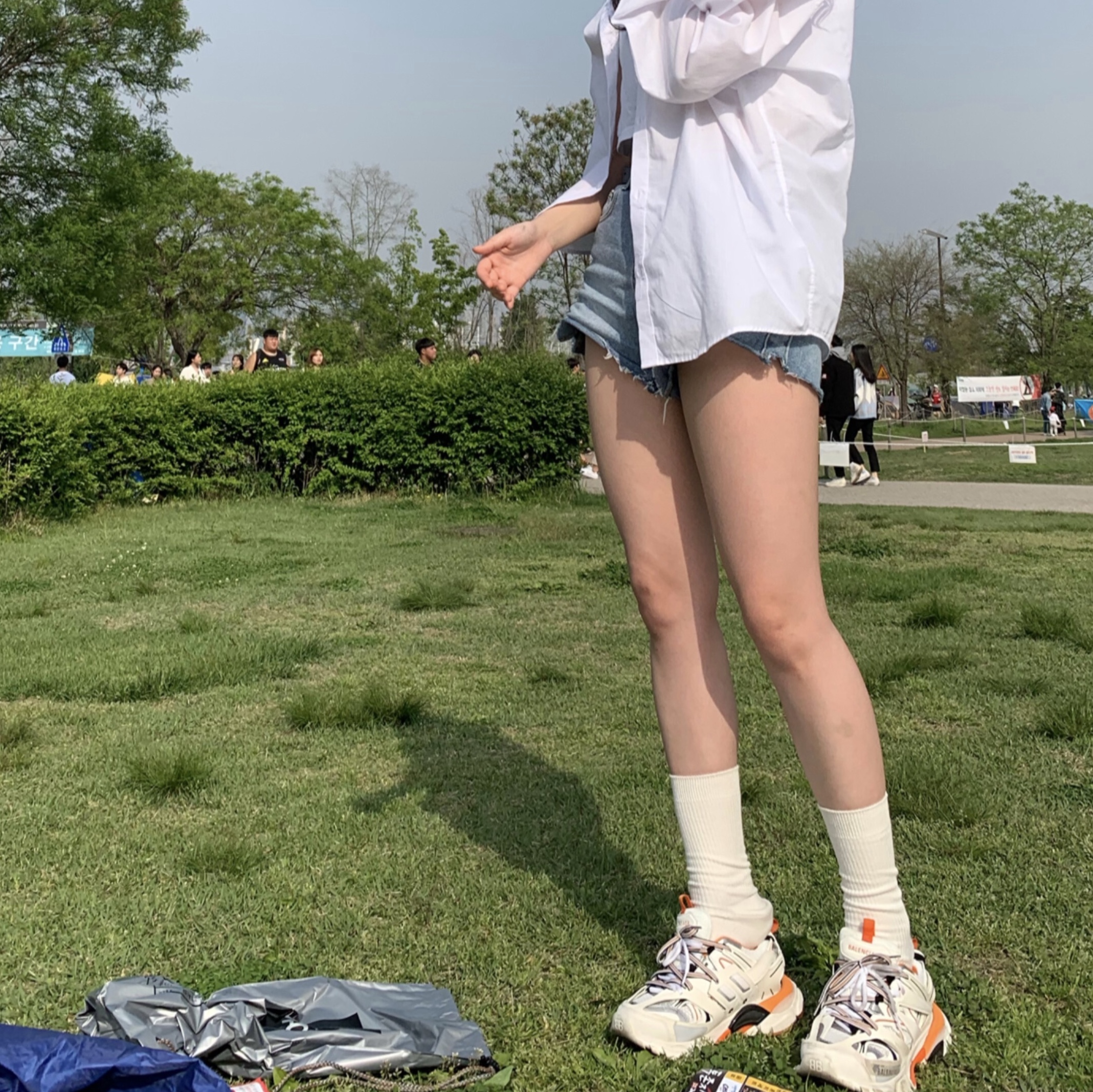 Balenciaga Track Sneakers White Orange 2019 착용 스타일