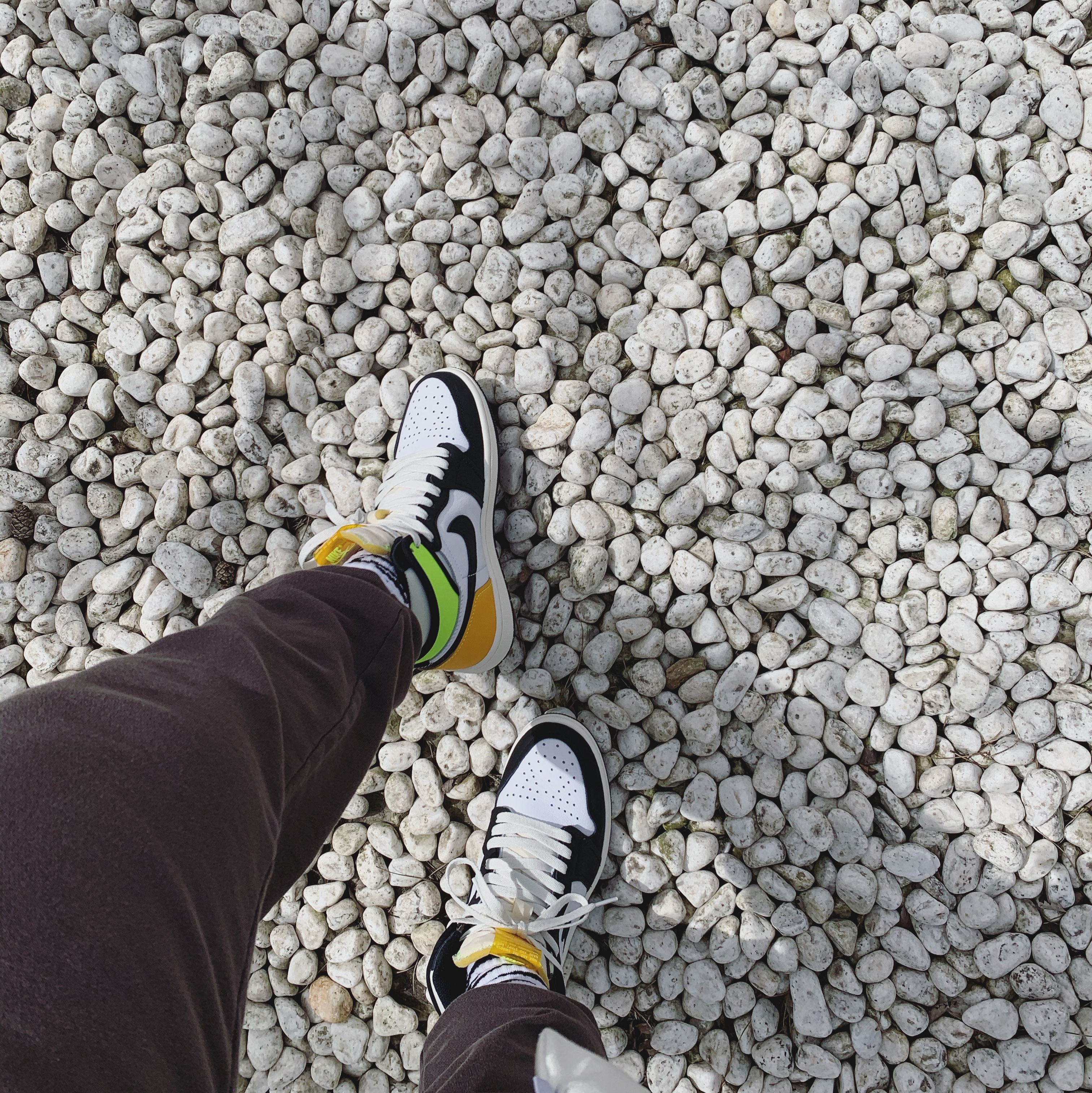 Jordan 1 Retro High OG Volt Gold 착용 스타일