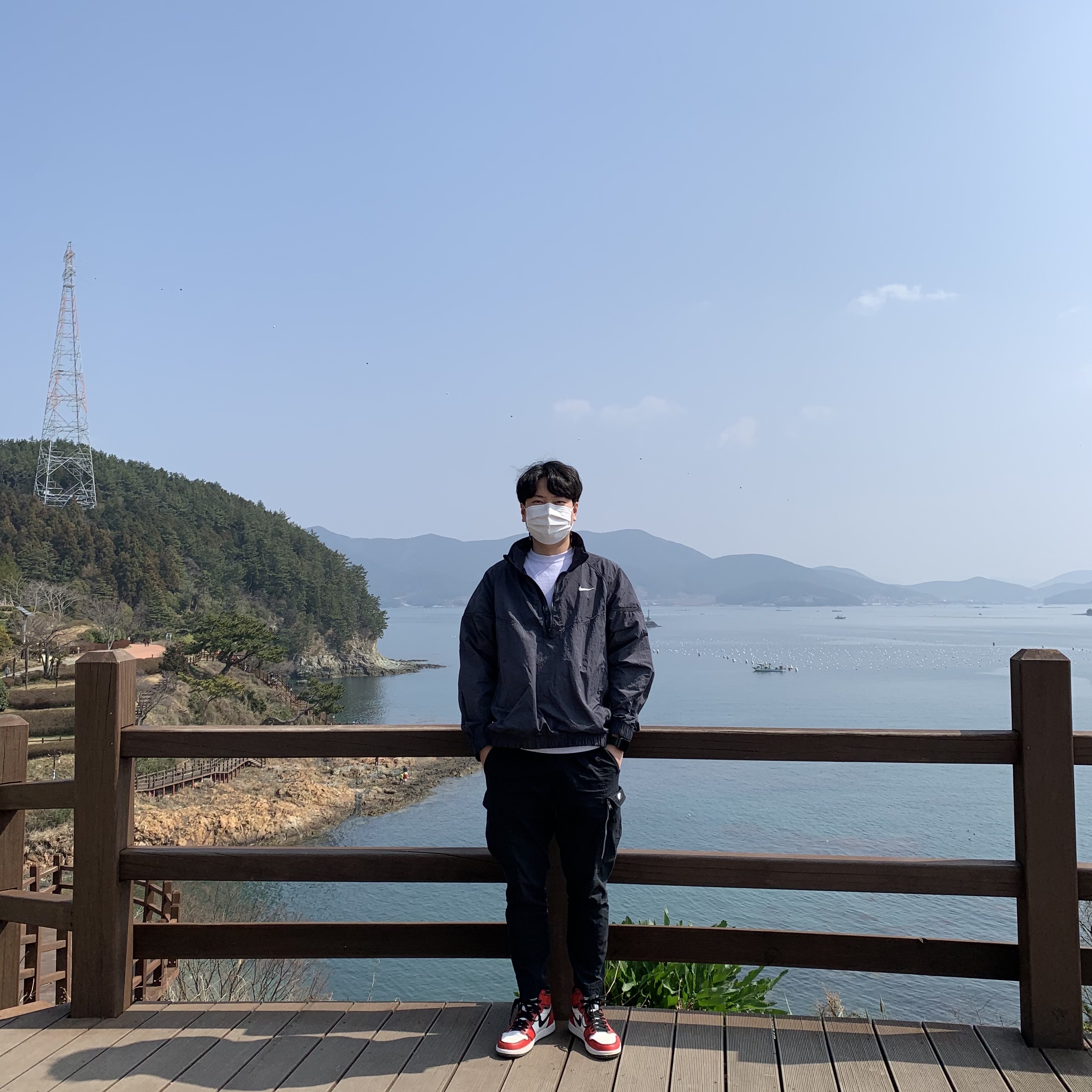 Jordan 1 Retro High OG Defiant SB LA to Chicago, Nike x Stussy Windrunner Jacket Off Noir 착용 스타일