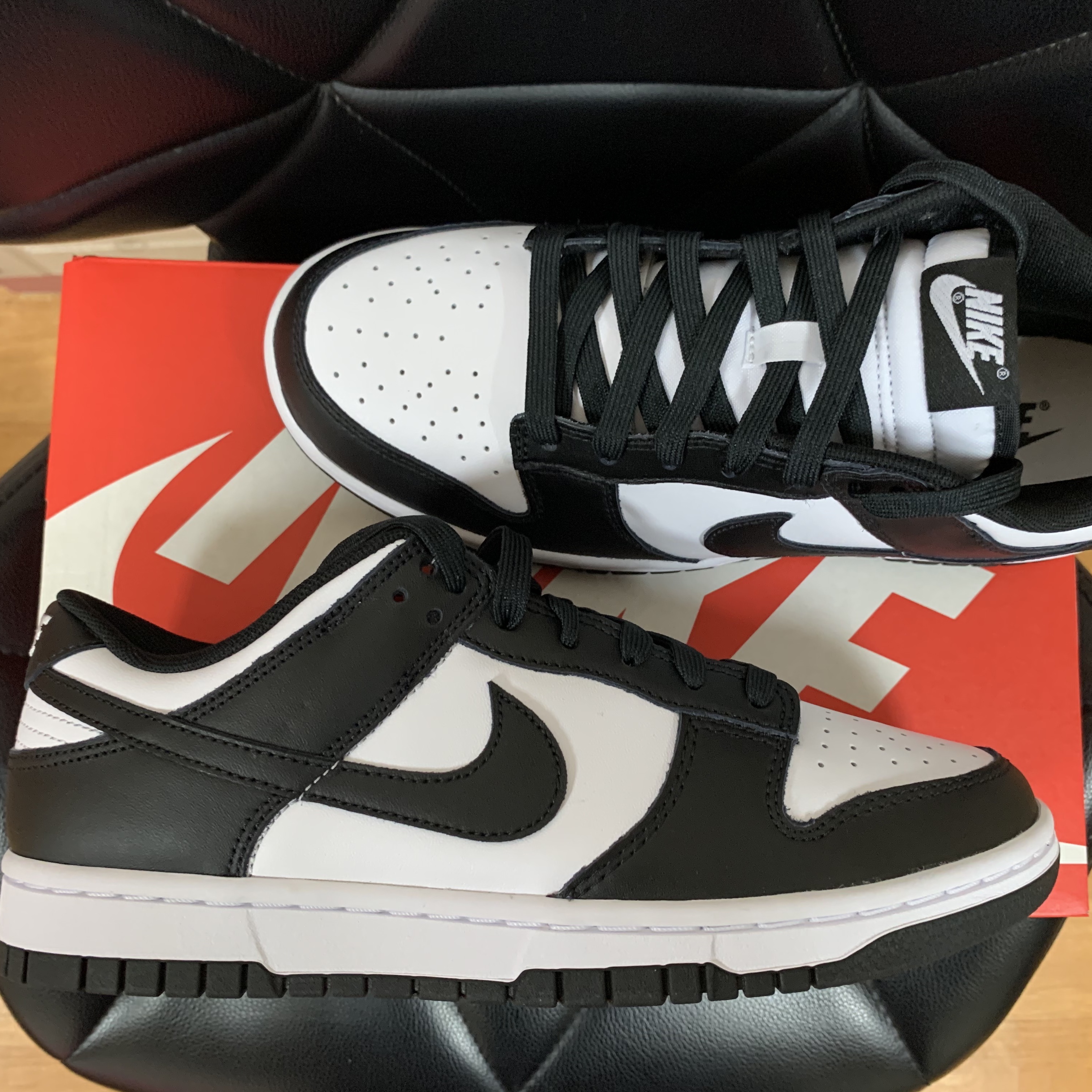 Nike Dunk Low Retro Black 착용 스타일 - 1