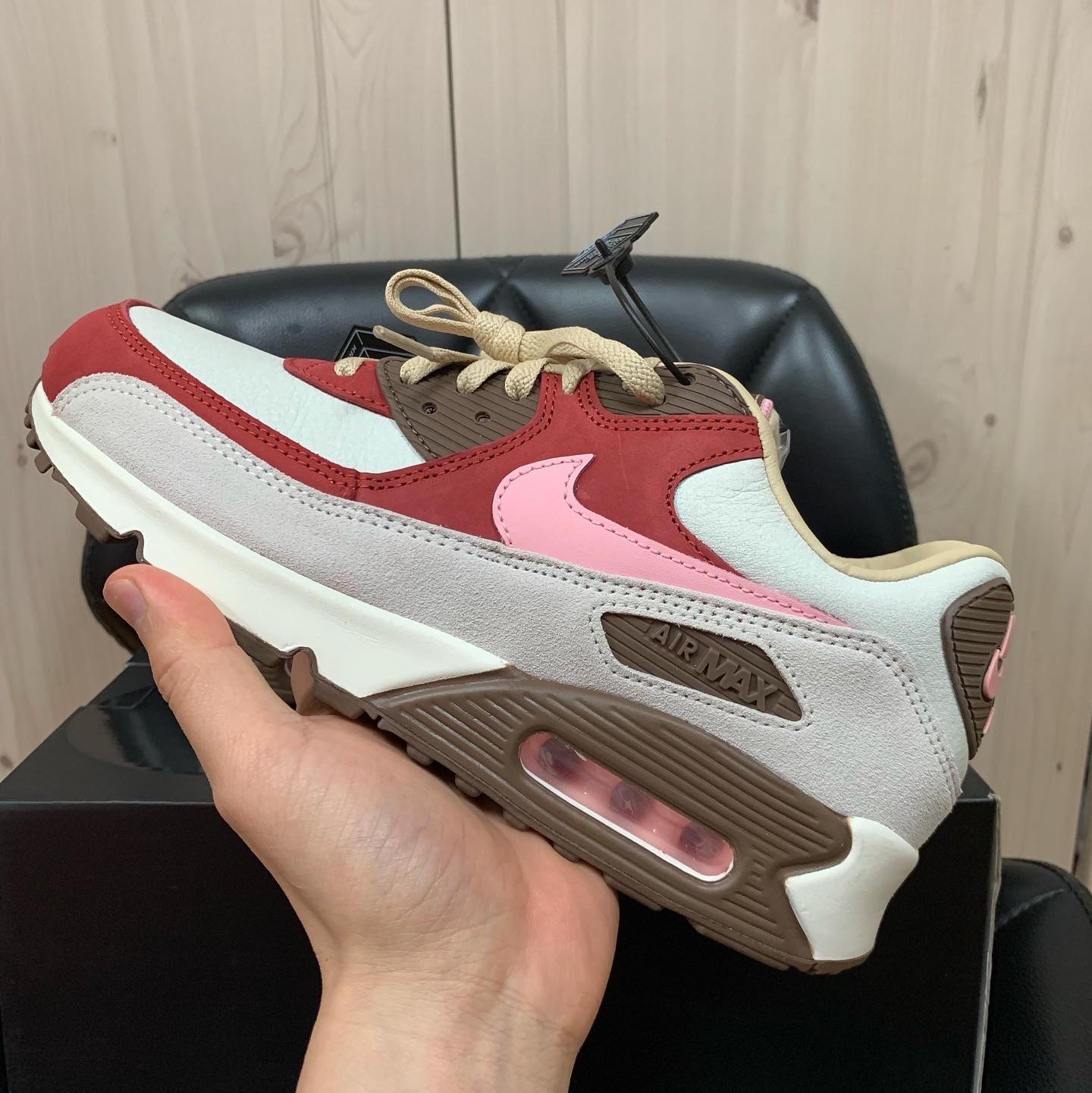 Nike Air Max 90 NRG Bacon 착용 스타일 - 1