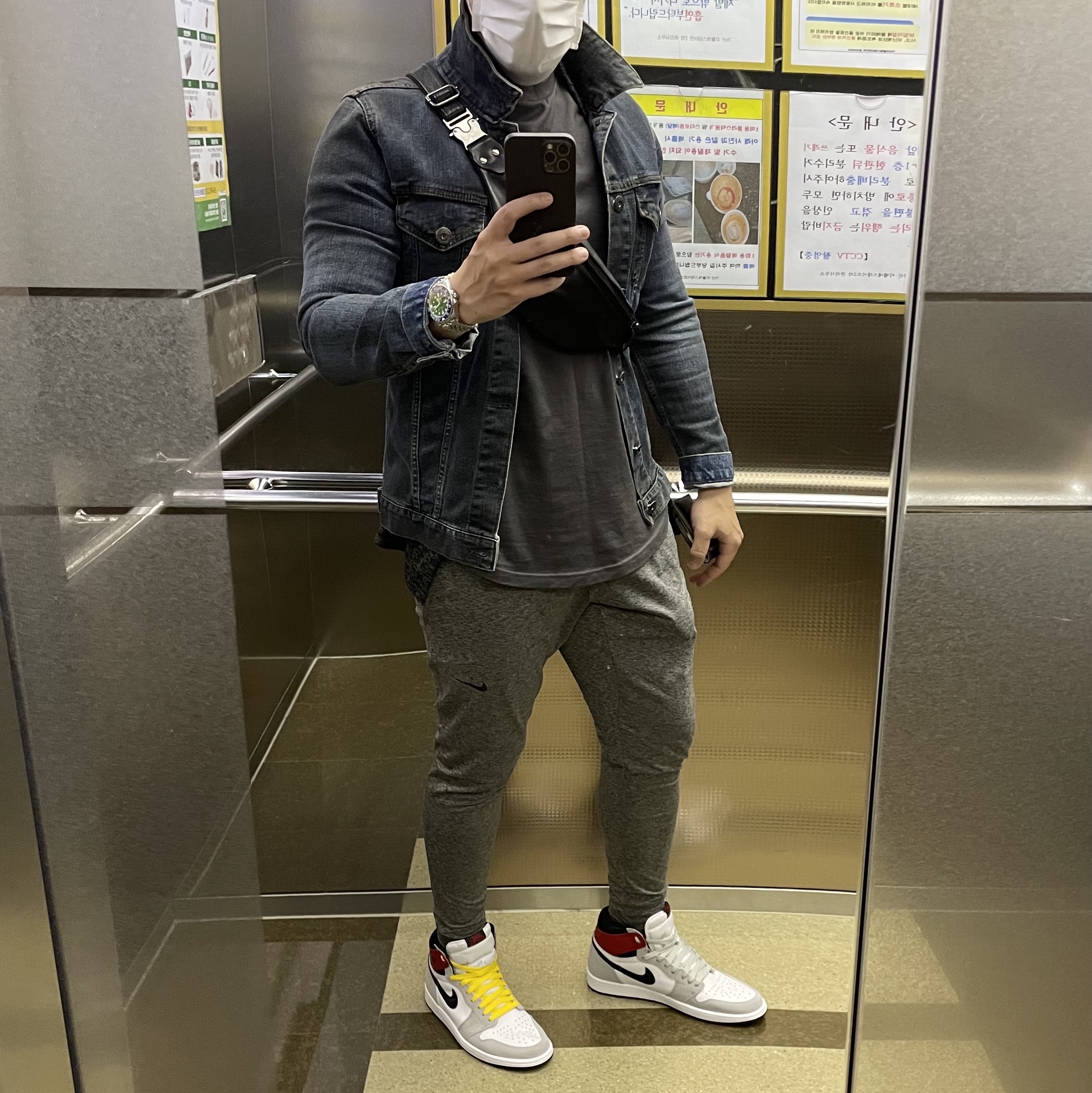 Jordan 1 Retro High OG Light Smoke Grey 착용 스타일 - 2