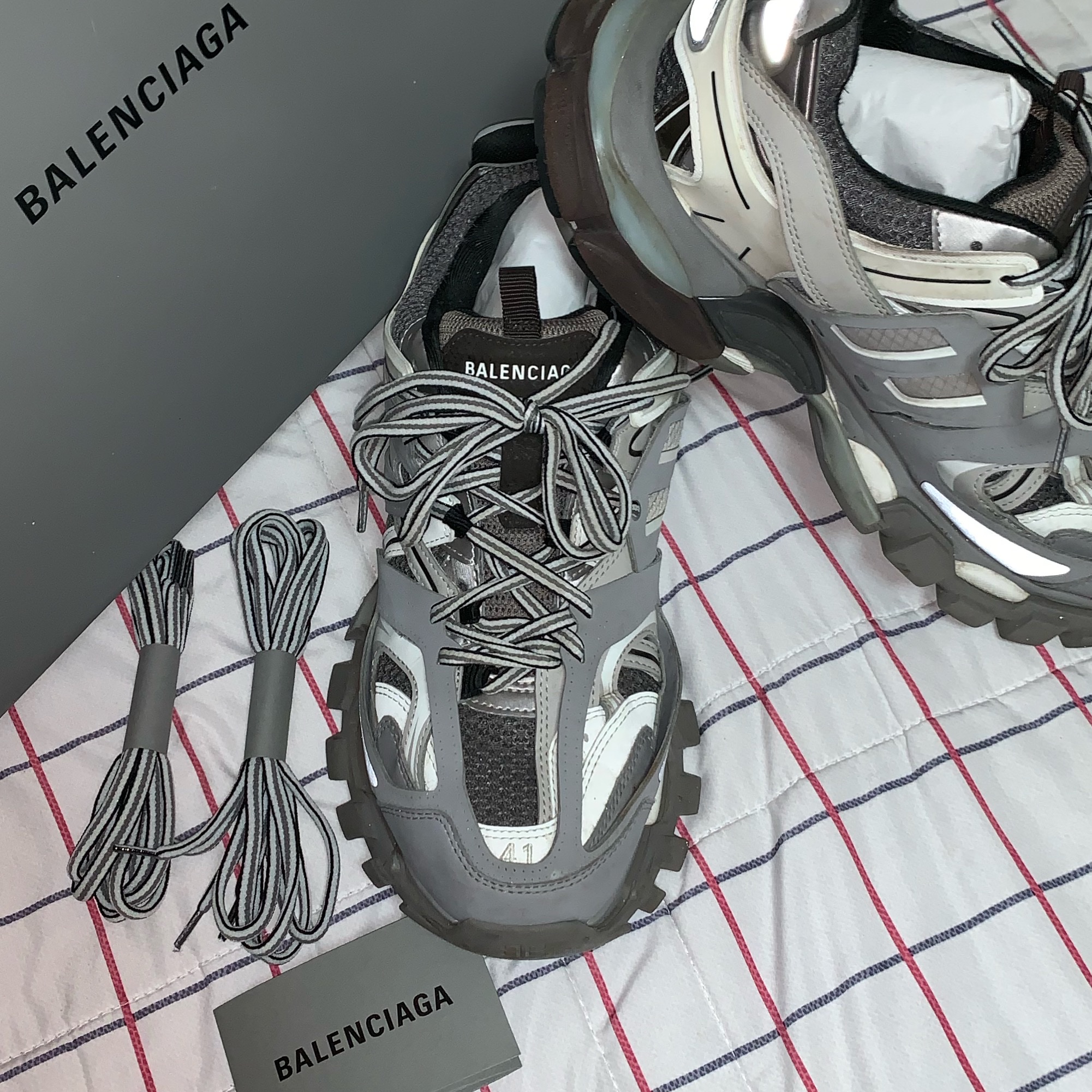 Balenciaga Track Sneakers Grey White 2019 착용 스타일