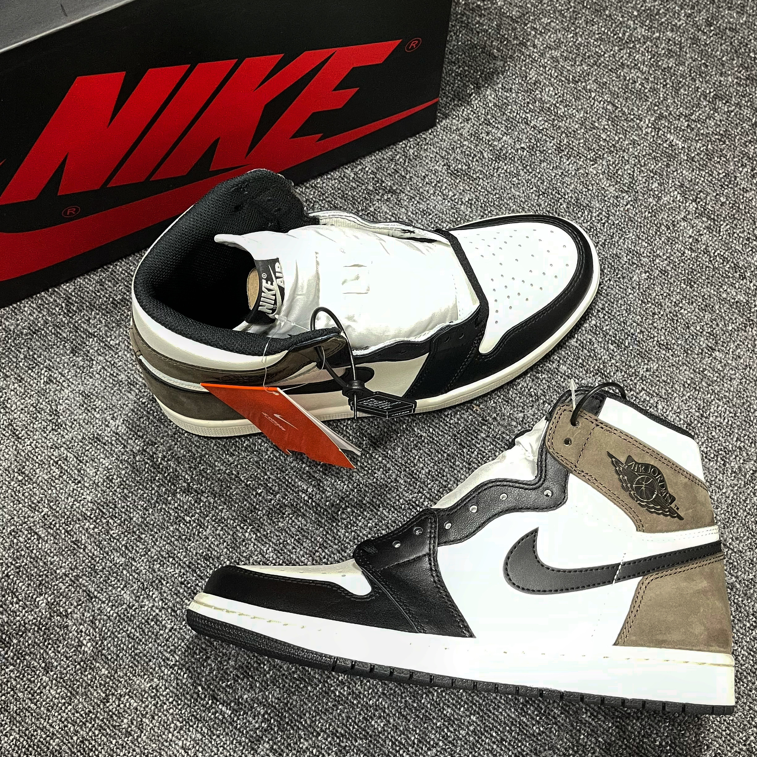 Jordan 1 Retro High OG Black Mocha 착용 스타일