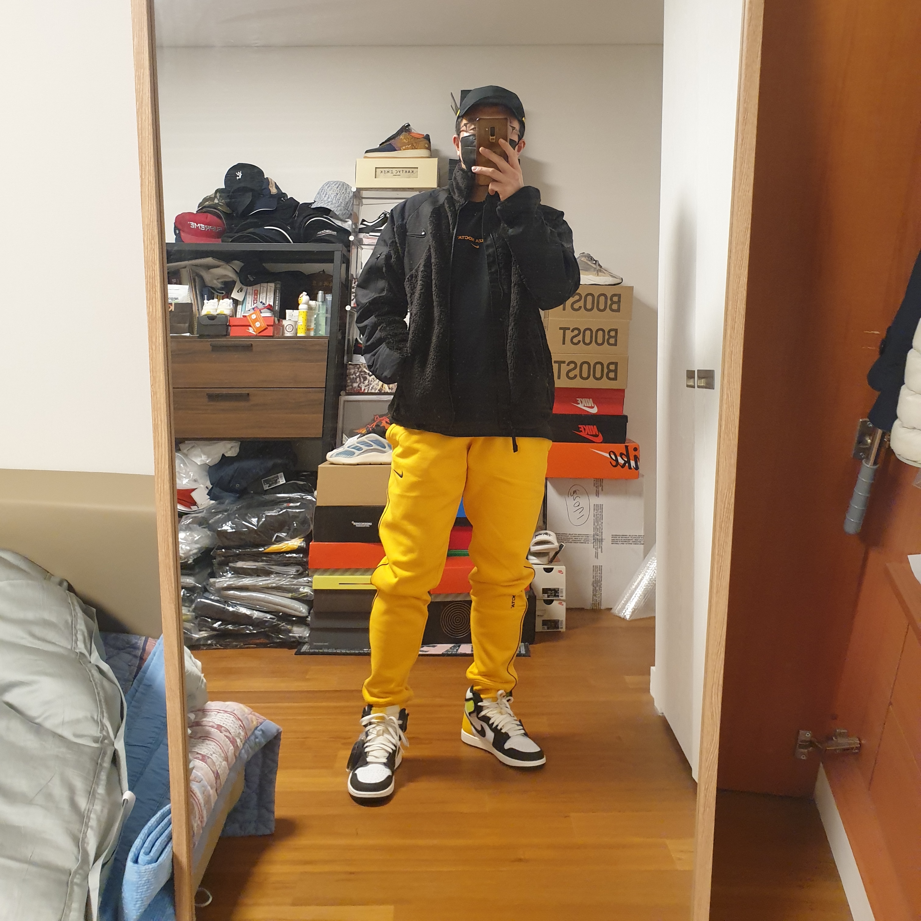 Nike x Drake Nocta NRG Polar Fleece Jacket - Asia, Nike x Drake Nocta Essential T-Shirt Black - US/EU 착용 스타일 - 3