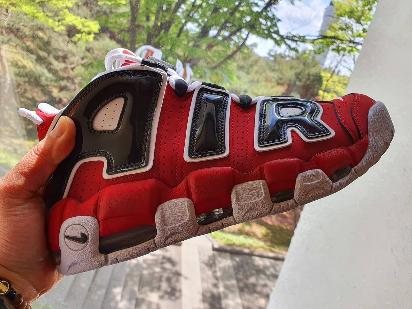 Nike Air More Uptempo 96 Bulls 2021 착용 스타일 - 2